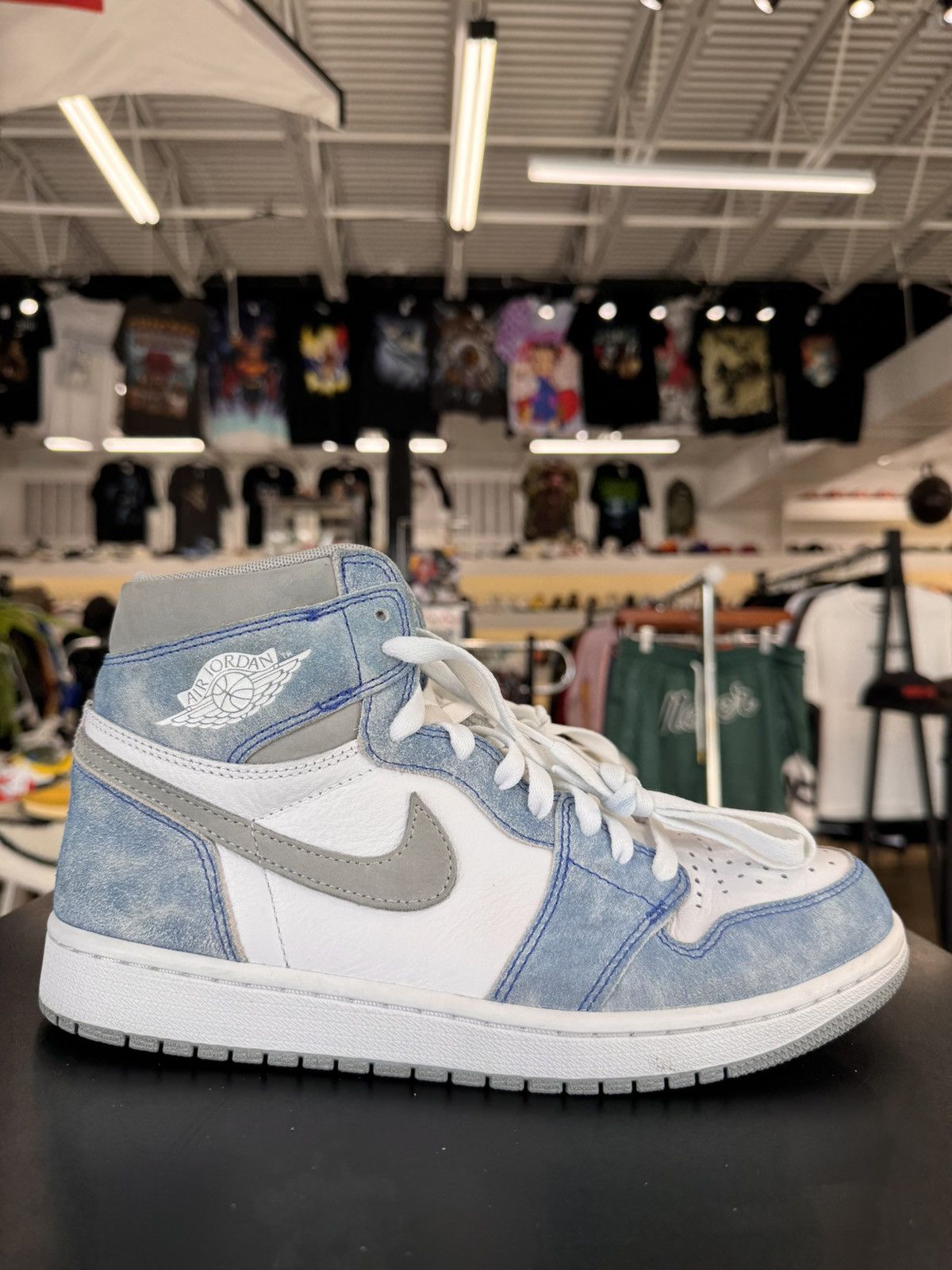 Jordan Brand Air Jordan 1 Retro High Hyper Royal Smoke Grey Size 9 (2021) Size US 9 / EU 42 - 6 Thumbnail