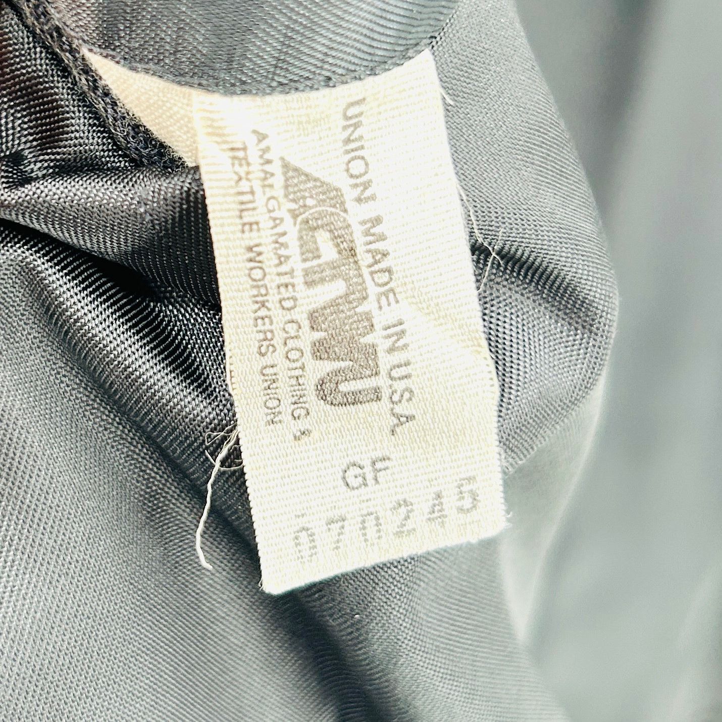 Givenchy Vintage 90s Charcoal Gray Wool Pinstripe Classic Suit Blazer Size 40R - 8 Thumbnail