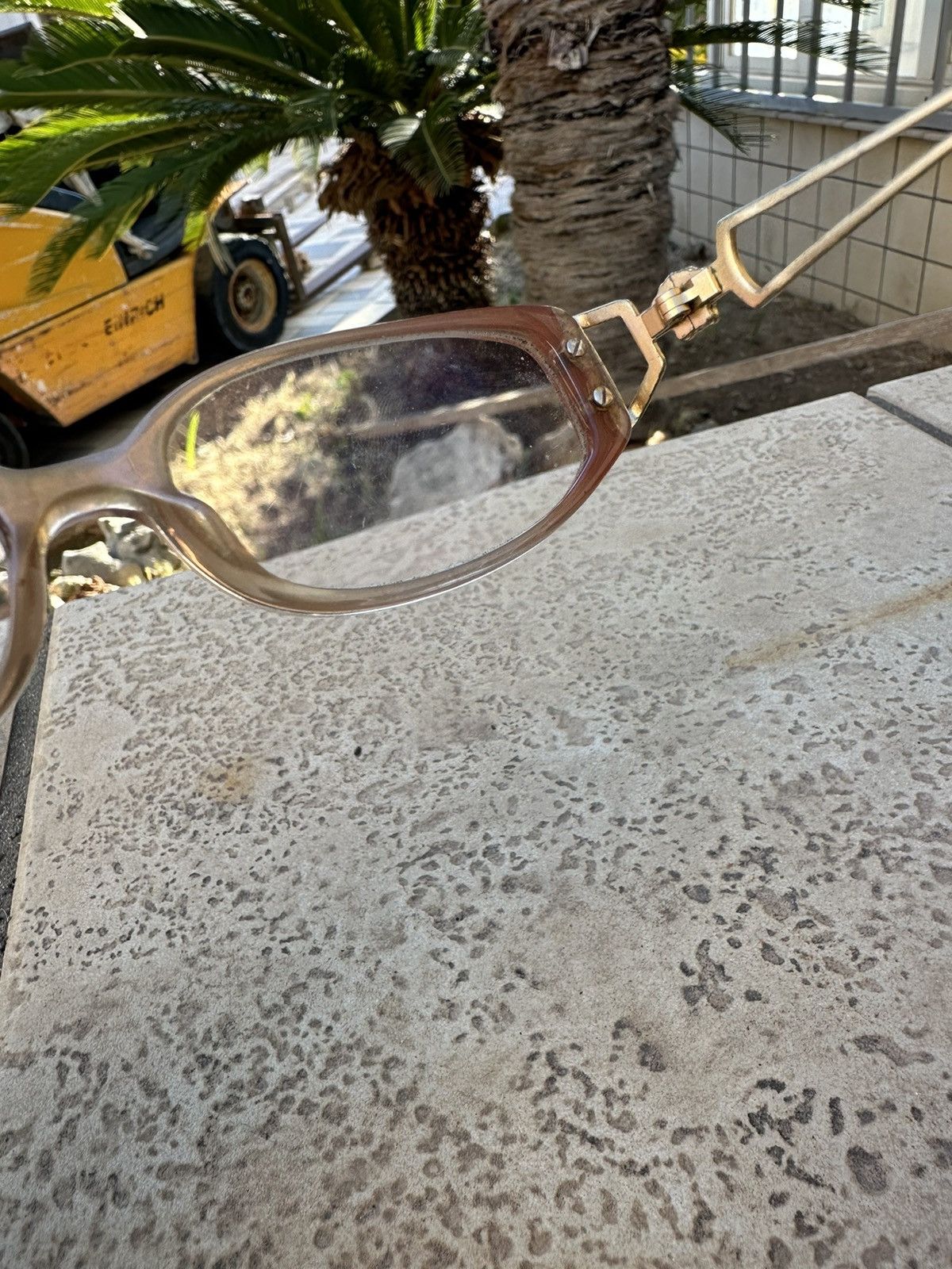 Versace Versace Gold Sunglasses Vintage Medusa Size ONE SIZE - 5 Thumbnail
