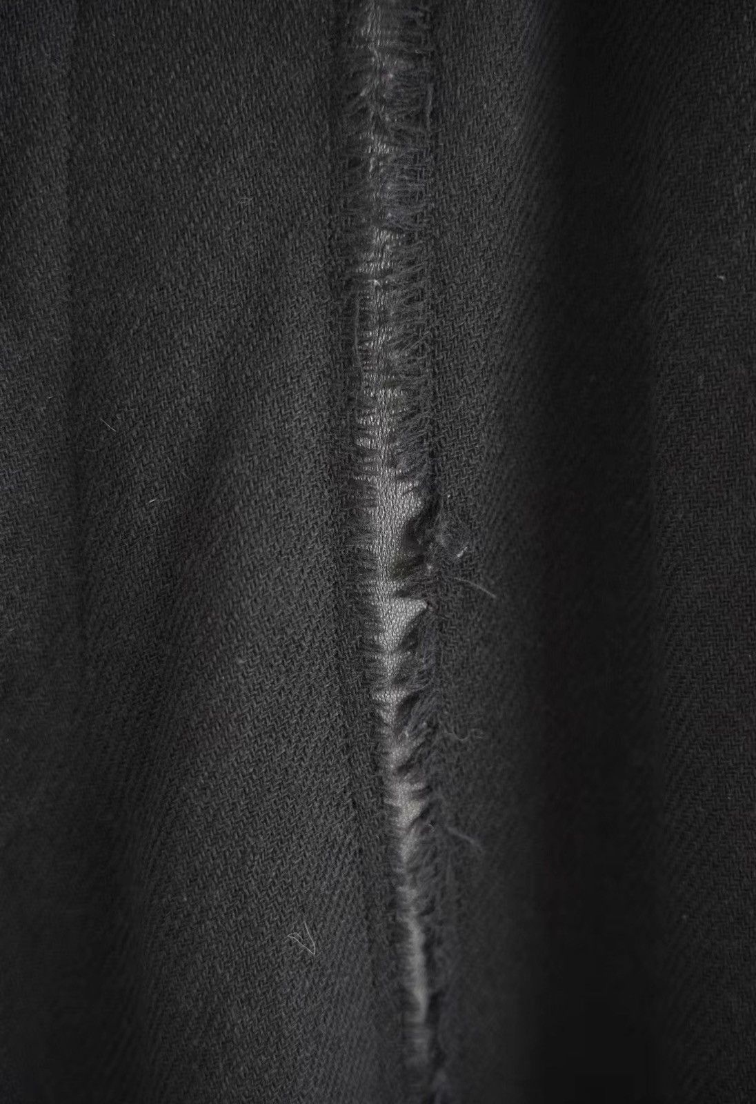 Yohji Yamamoto Yohji Yamamoto 05AW Torn Leather-Paneled Trousers J4 Size US 32 / EU 48 - 5 Thumbnail