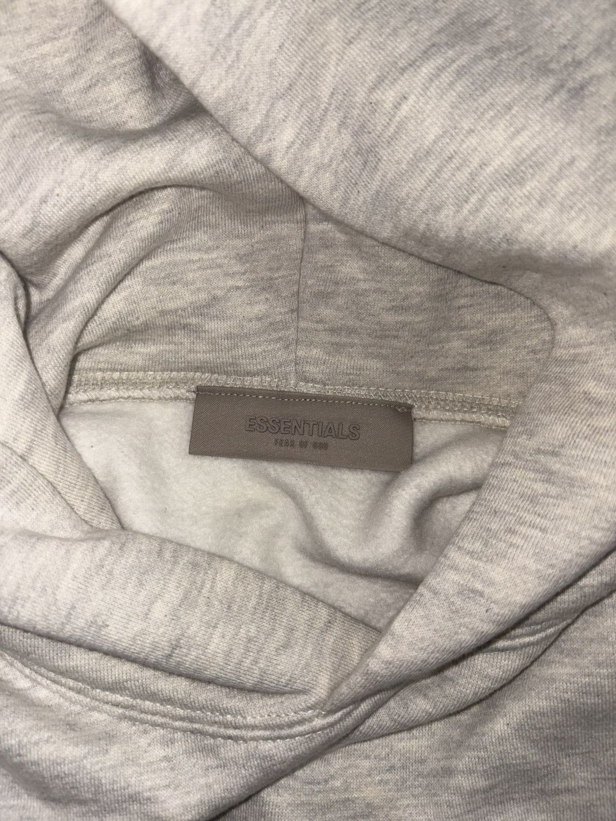 FOG × Fear of God Fear of God Essential Hoodie Light Oatmeal Size M Size US M / EU 48-50 / 2 - 5 Thumbnail