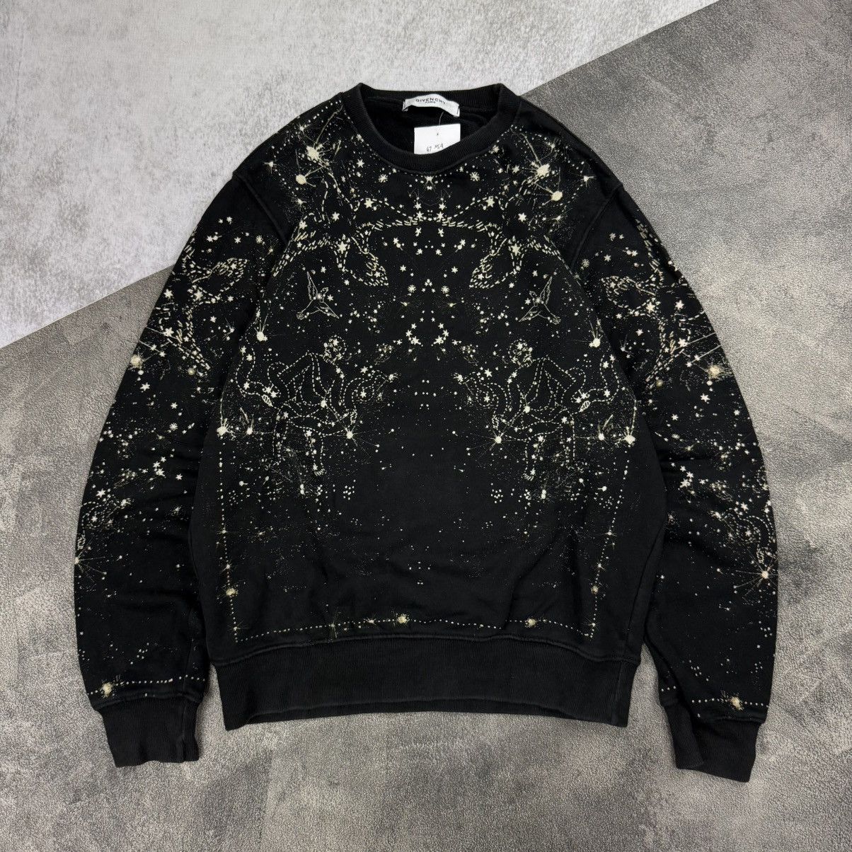Givenchy paris constellation black sweat