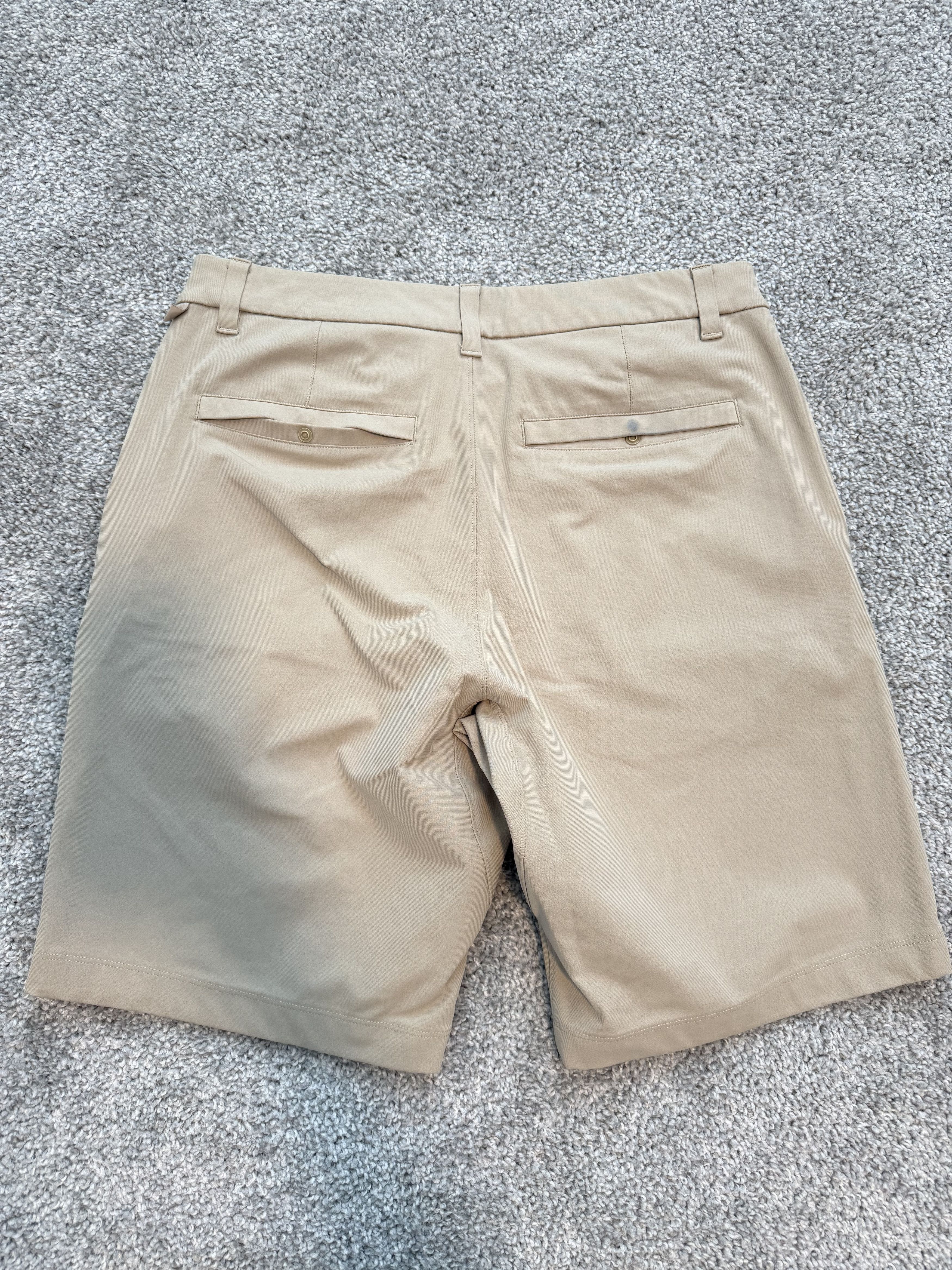 Lululemon Commission Short Classic 9" Size US 30 / EU 46 - 2 Thumbnail