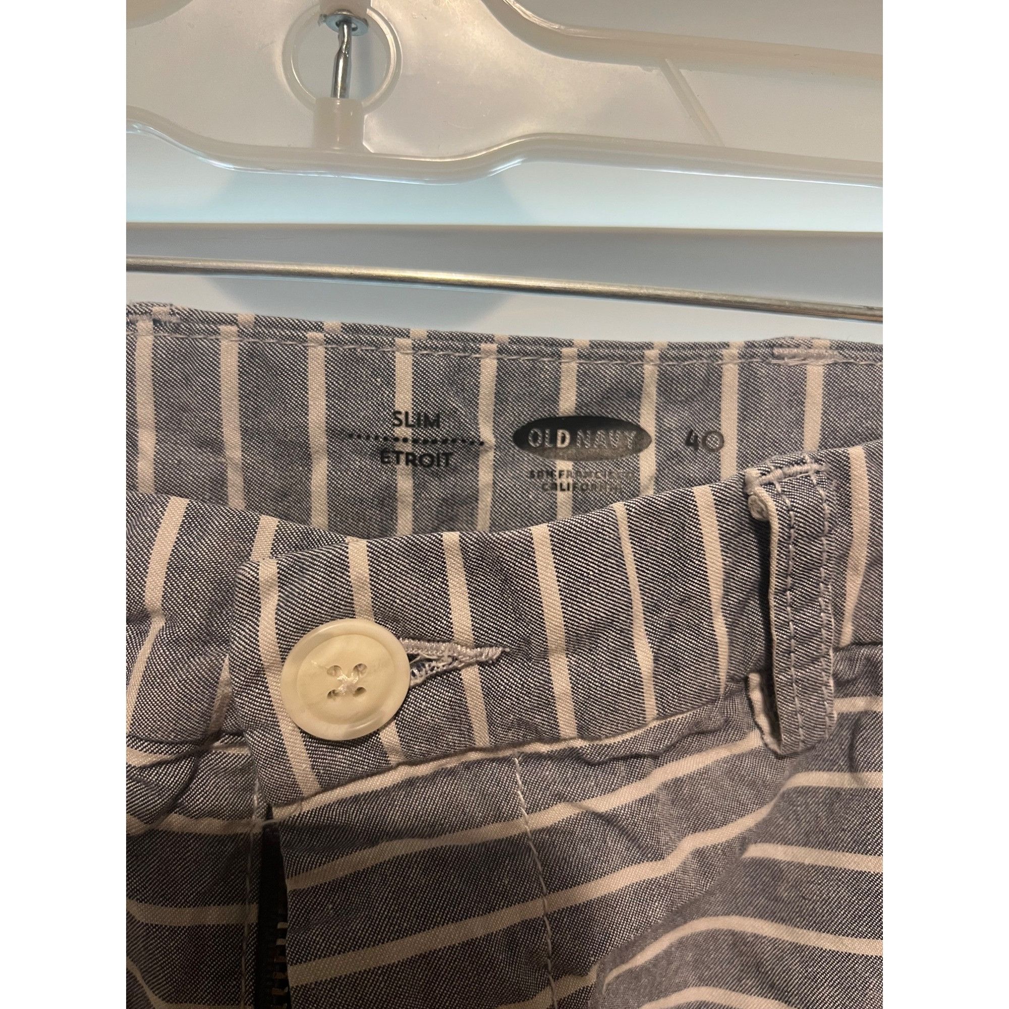 Old Navy Old Navy Striped Shorts - Size 40 Size US 40 / EU 56 - 3 Thumbnail