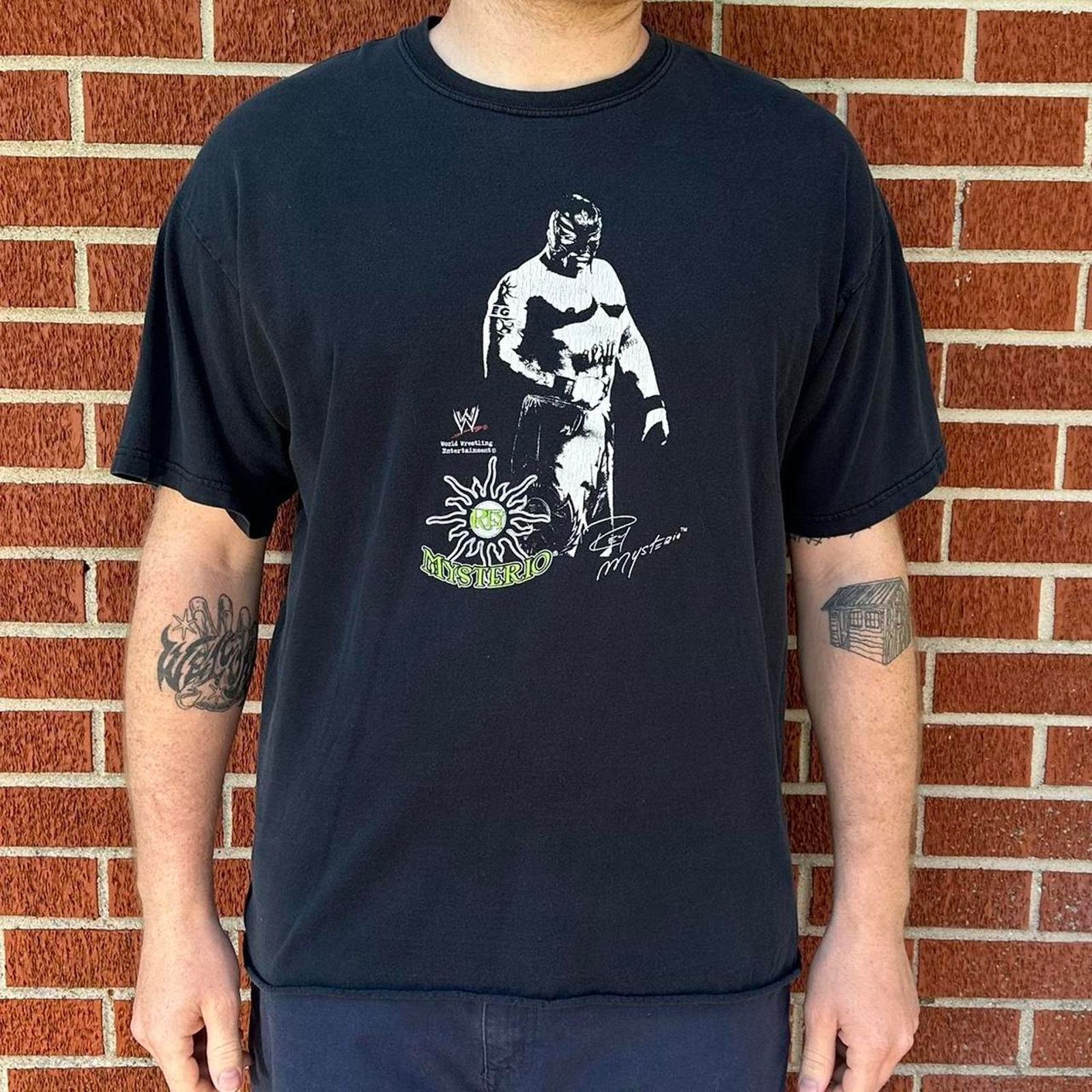 WWE Vintage rey mysterio wwe wrestling tee Size US XL / EU 56 / 4 - 2 Thumbnail