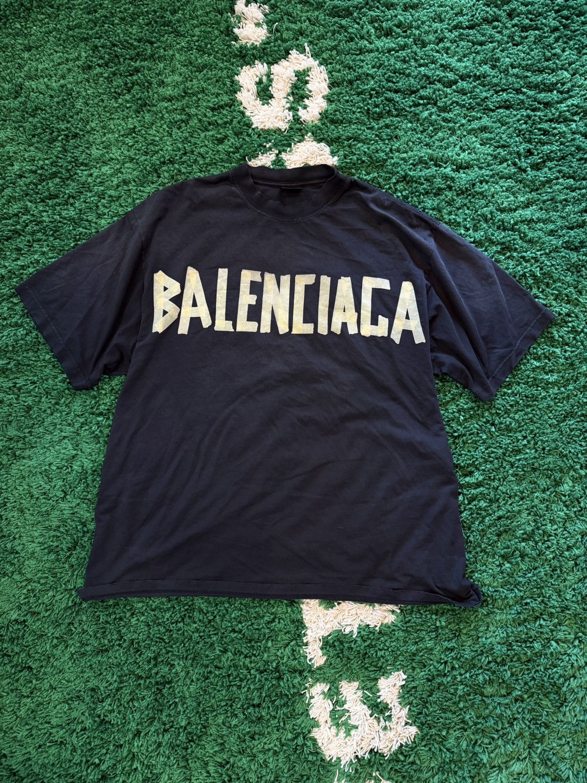 Balenciaga Balenciaga Tape Logo Tee Black Size XL Size US XL / EU 56 / 4 - 1 Thumbnail