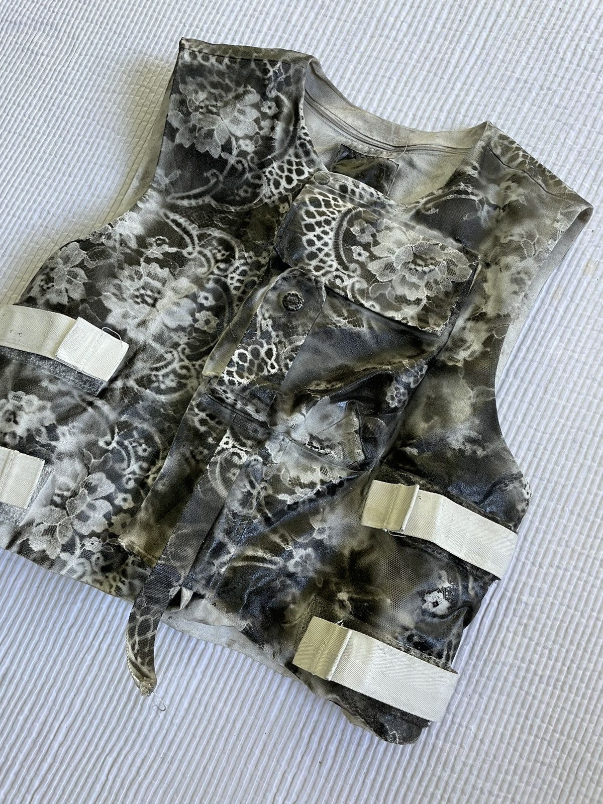 Handmade Sexy Perfect Painted Tactical Vest Size US M / EU 48-50 / 2 - 3 Thumbnail