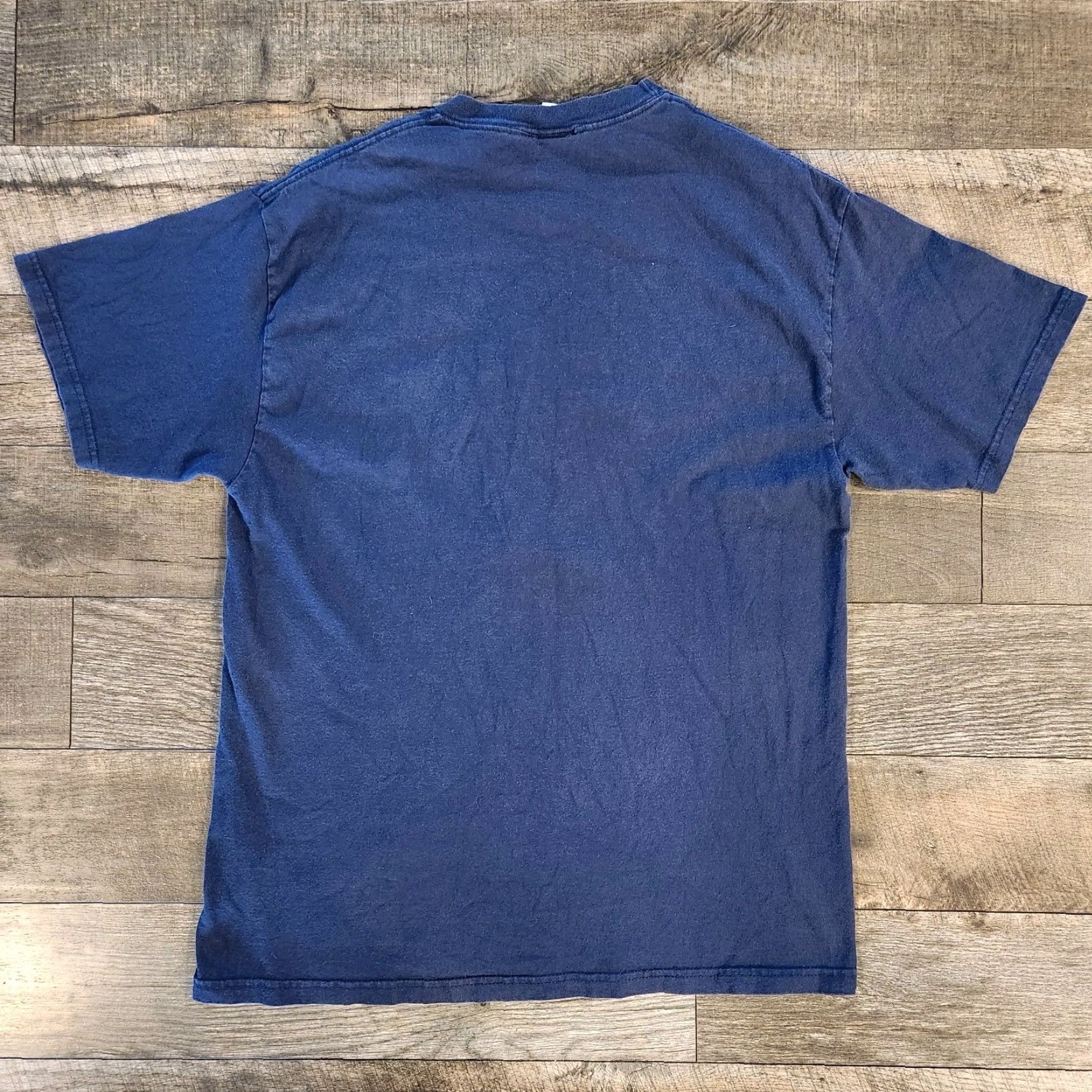 Vintage VINTAGE Six Flags Looney Tunes Taz T Shirt Tee XL Blue 3D Print Rare Mens Shirt Size US XL / EU 56 / 4 - 3 Thumbnail