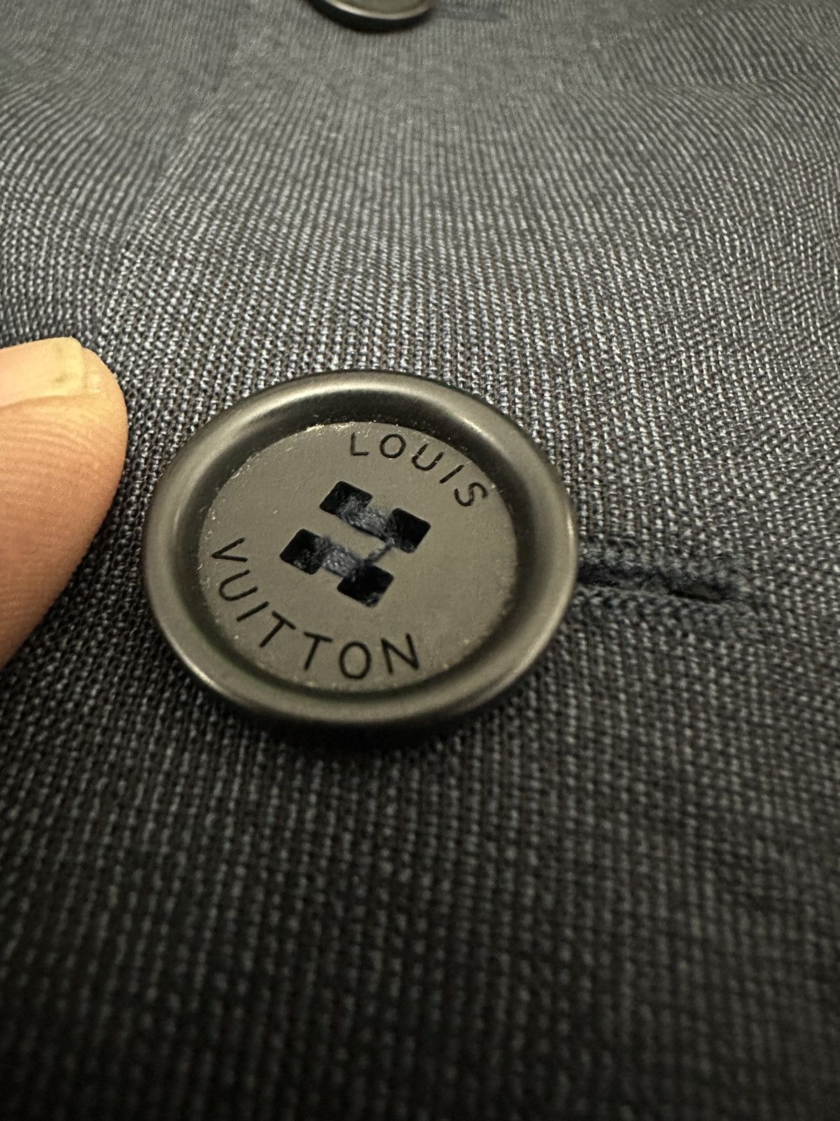 Louis Vuitton Vintage Louis Vuitton classic style nice design blazer Size 52R - 3 Thumbnail