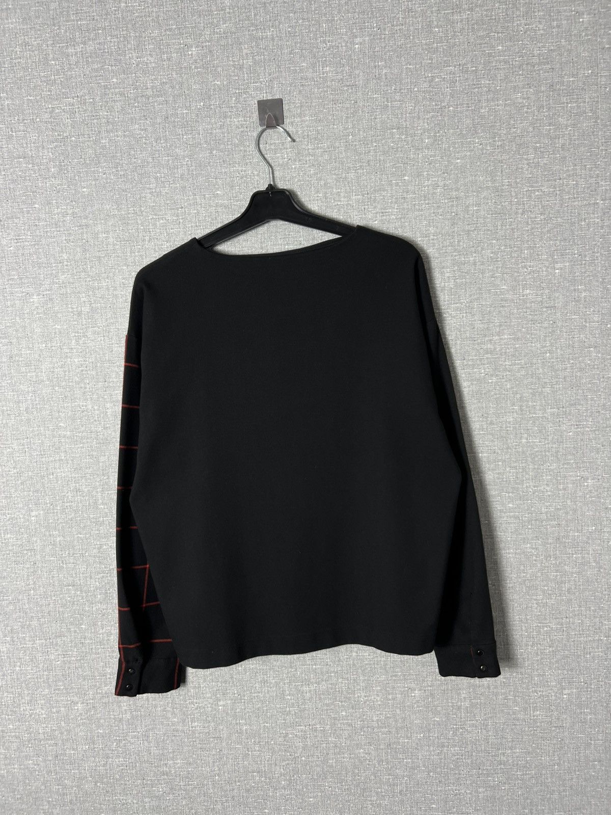 Cop Copine Cop Copine Black Knok Top with Red Checked Sleeve and Cuffs Size S / US 4 / IT 40 - 14 Thumbnail