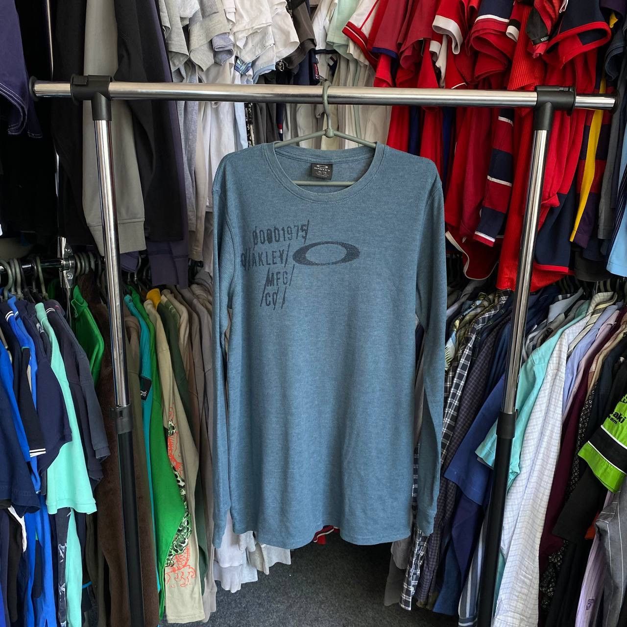 Oakley × Vintage Vintage Oakley Softwear Big Centre Logo outdoor longsleeve Size US XL / EU 56 / 4 - 1 Thumbnail