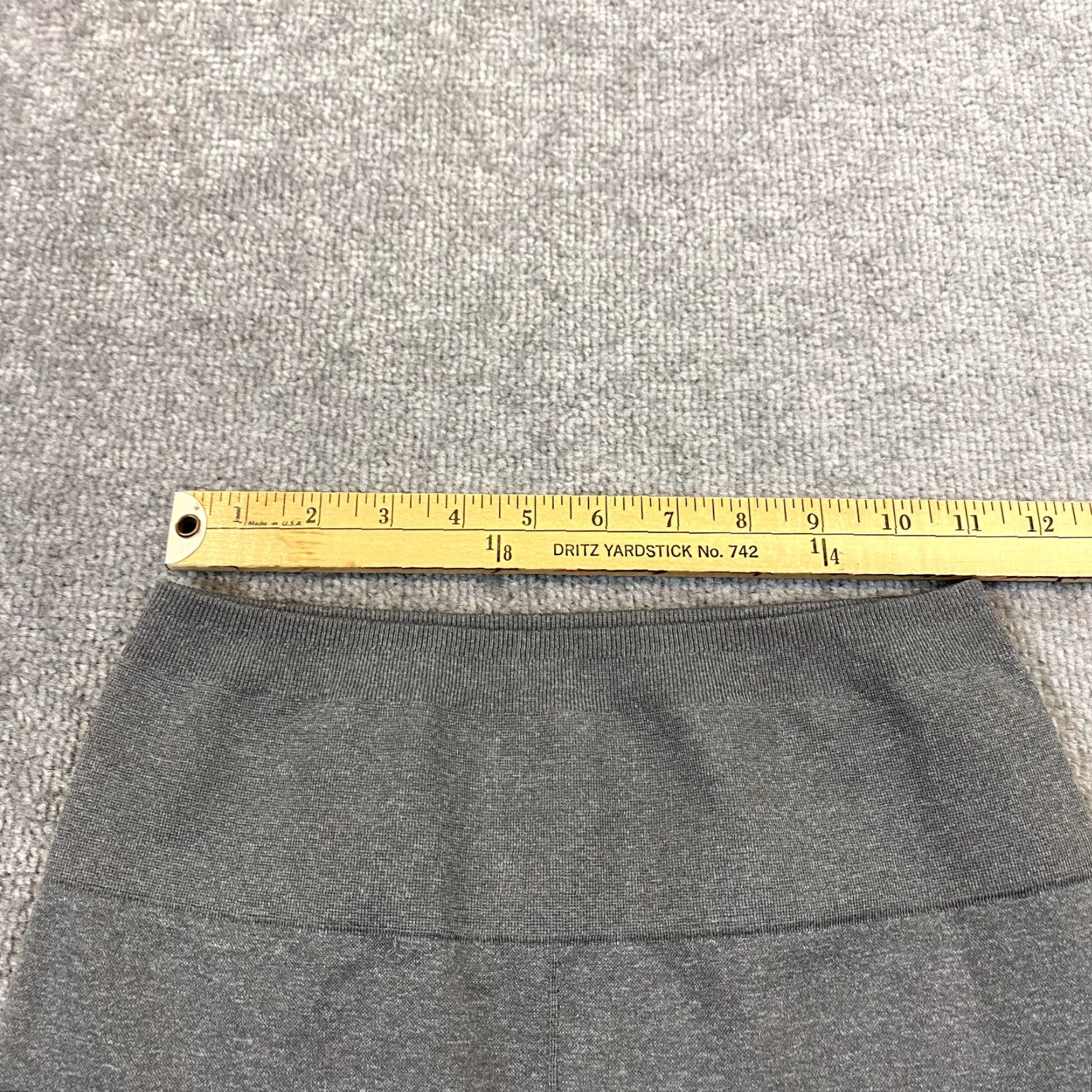 Fabletics Fabletics Leggings Womens XS/S Gray Capris Cropped 20" Pure Luxe Gym Yoga Pants Size 28" / US 6 / IT 42 - 6 Thumbnail