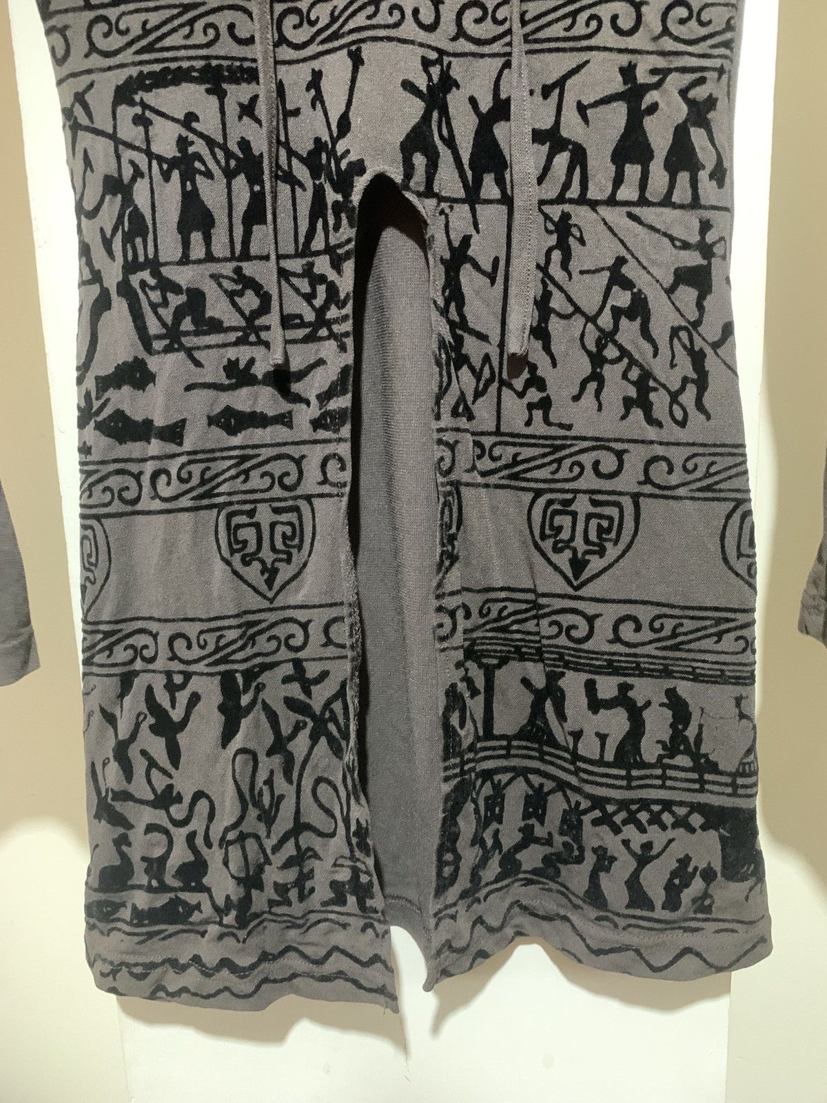 Maison Margiela Japanese Egypt Aztec Graphic Long Sleeve Tee Shirt Size M / US 6-8 / IT 42-44 - 4 Thumbnail