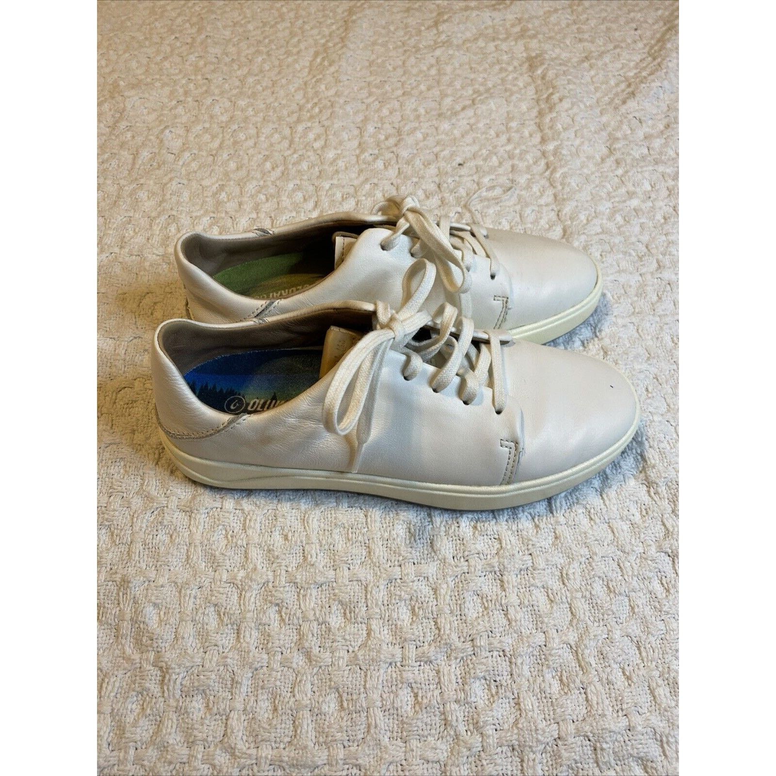 Olukai OluKai Golf Wailea Women's Spikeless Golf Shoes Sz 7 EUR 37 Size US 7 / EU 40 - 2 Thumbnail