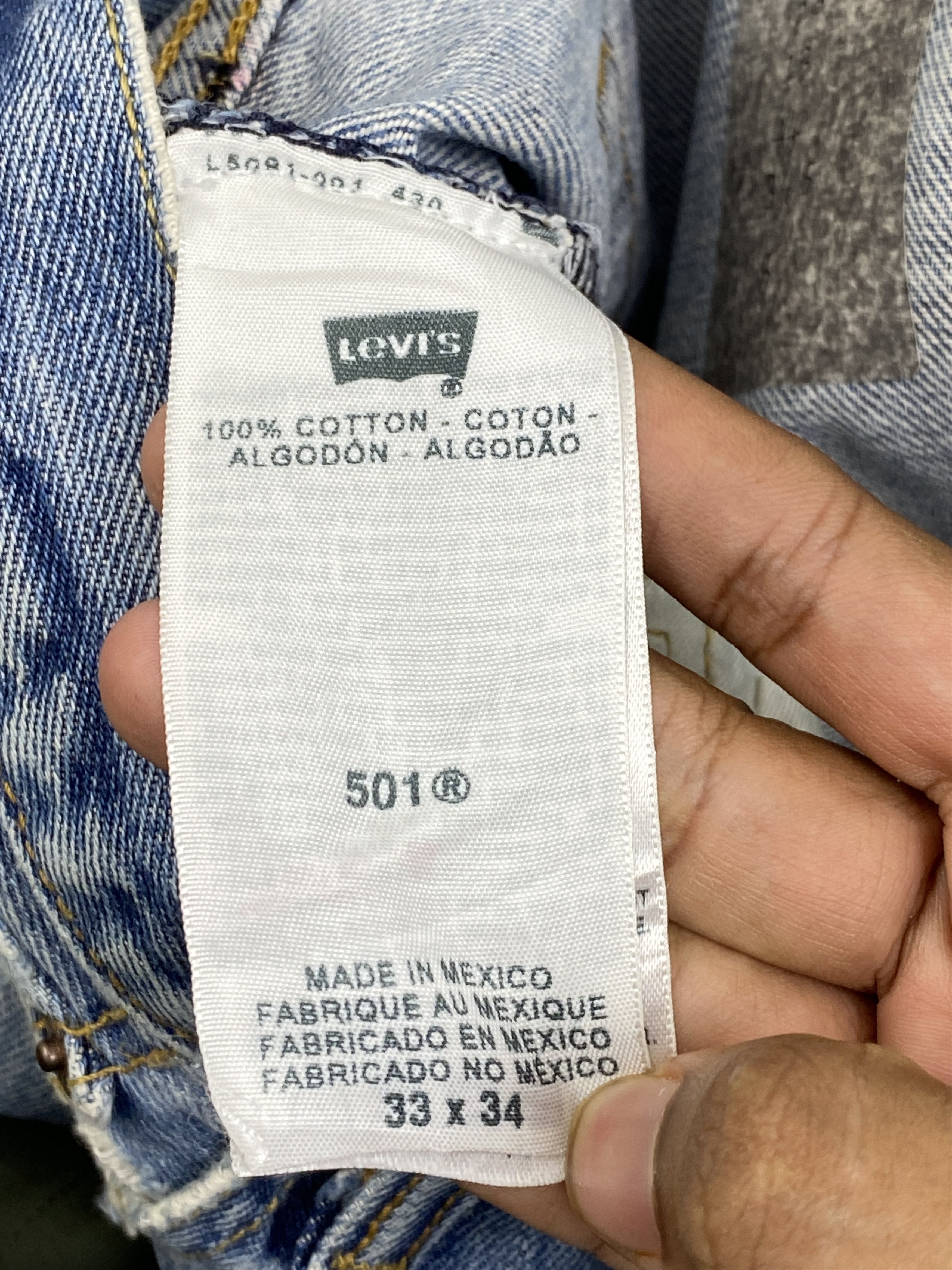 Levi's × Vintage Vintage Levis 501 Distressed Blue Denim Jeans DP2816 Size US 35 - 8 Thumbnail