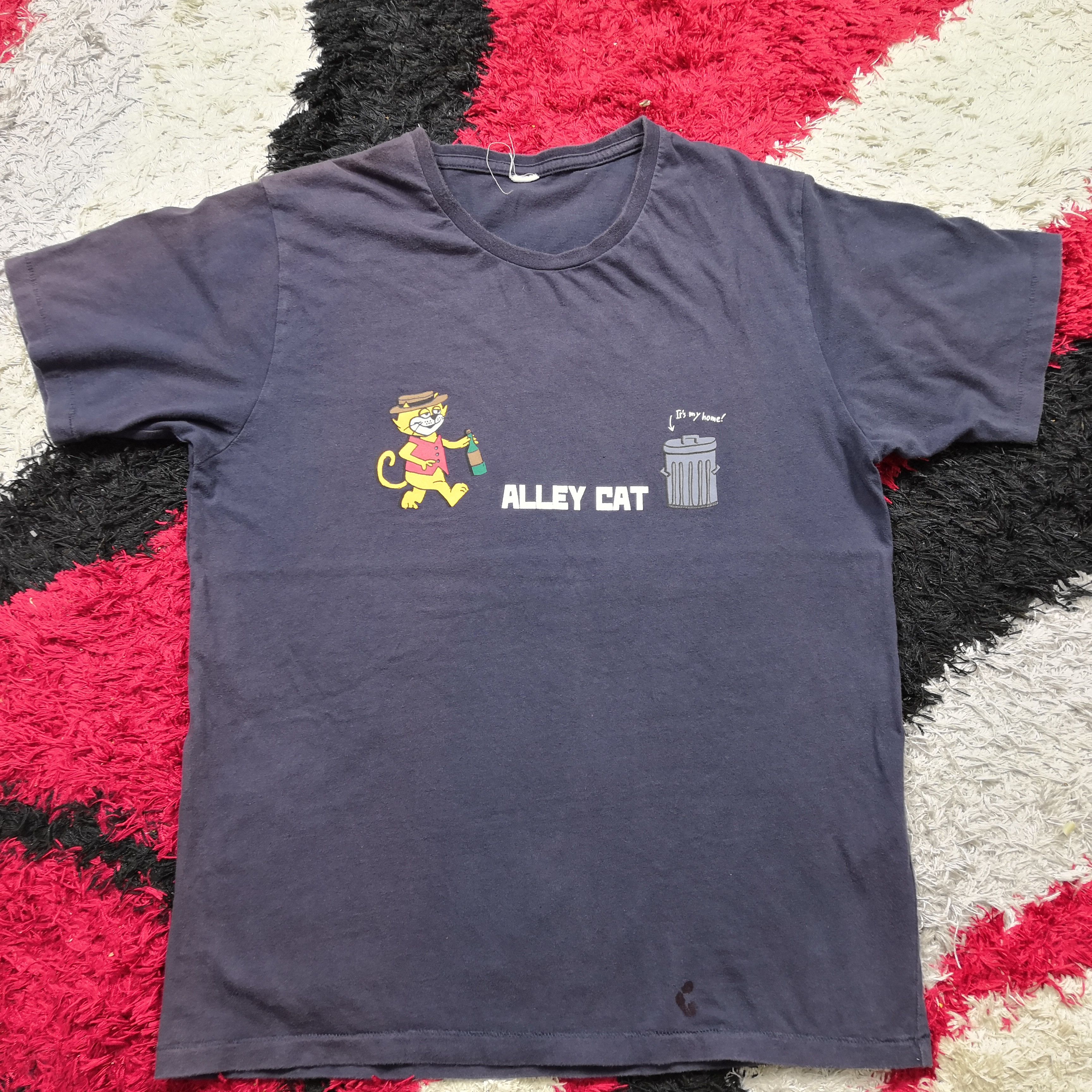Vintage Vintage 90s Alley Cats T-shirt Throw Rubish Crewneck Tees Size US M / EU 48-50 / 2 - 2 Thumbnail