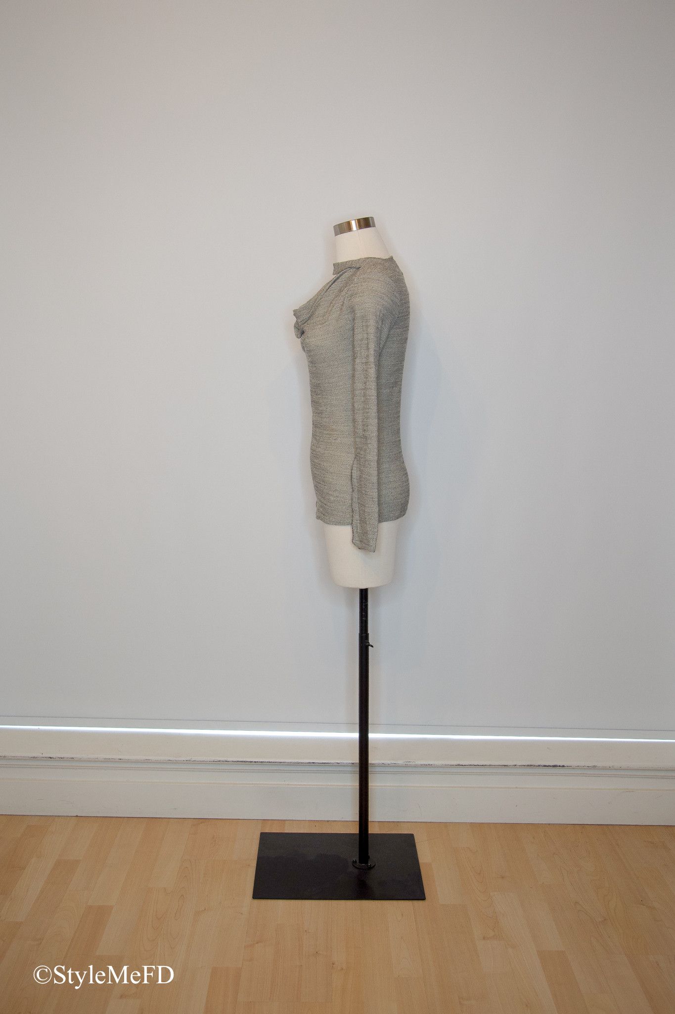 Roland Mouret Roland Mouret Gray Cowl Neck Sweater Size S / US 4 / IT 40 - 2 Thumbnail