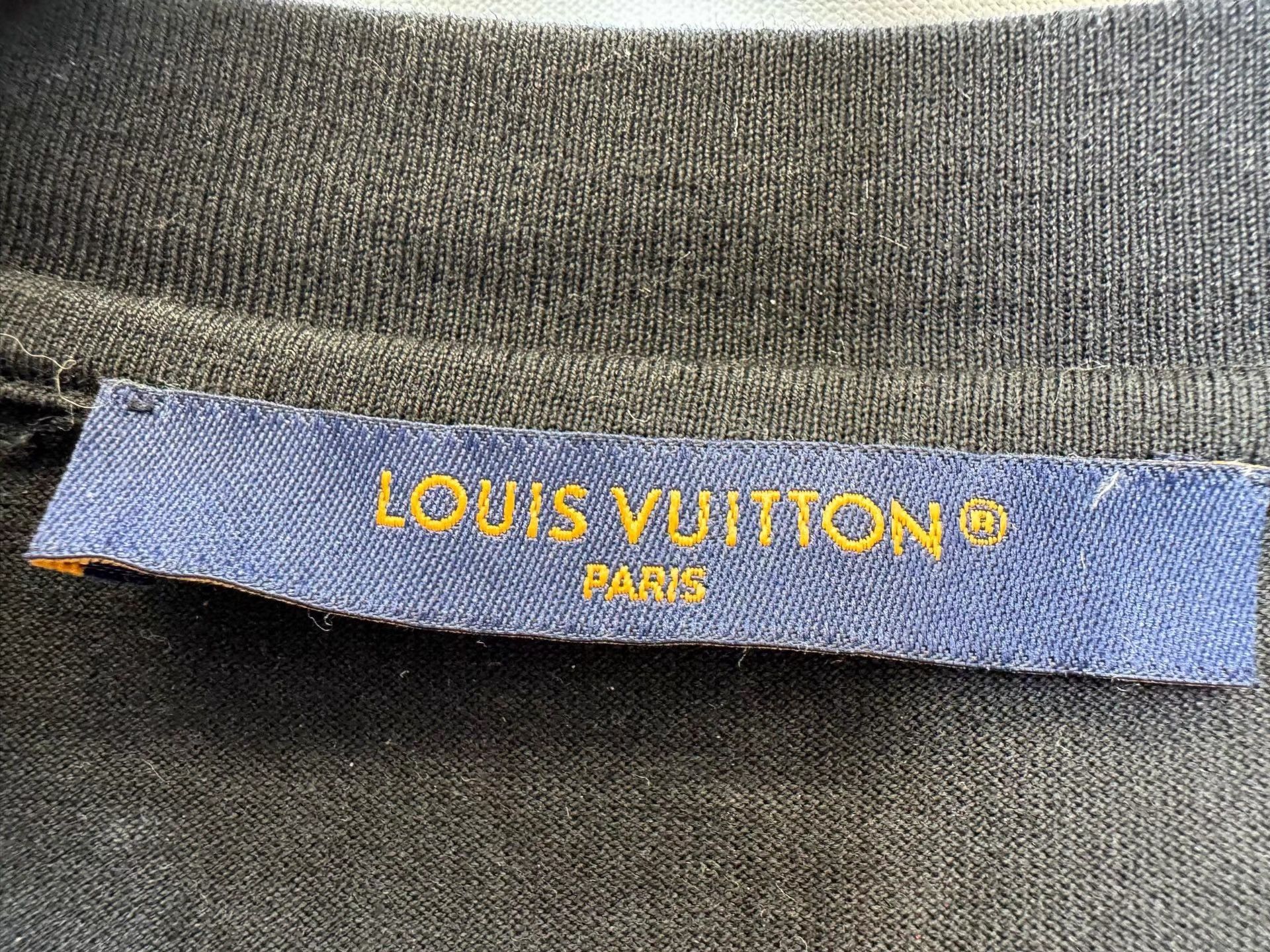 Louis Vuitton Louis Vuitton Rainbow Stripe Short Sleeve K36 Size US L / EU 52-54 / 3 - 3 Thumbnail