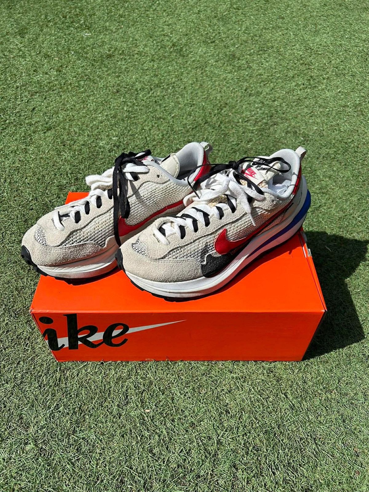 Nike × Sacai Nike Sacai Vaporwaffle Royal Fuschia sneakers Size US 10 / EU 43 - 4 Thumbnail