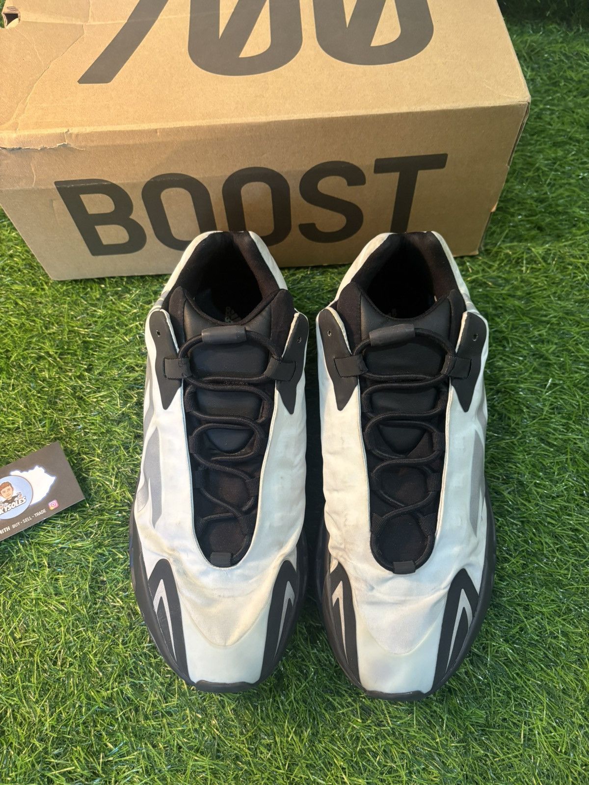 Adidas Yeezy 700 blue tint Size US 11.5 / EU 44-45 - 3 Thumbnail