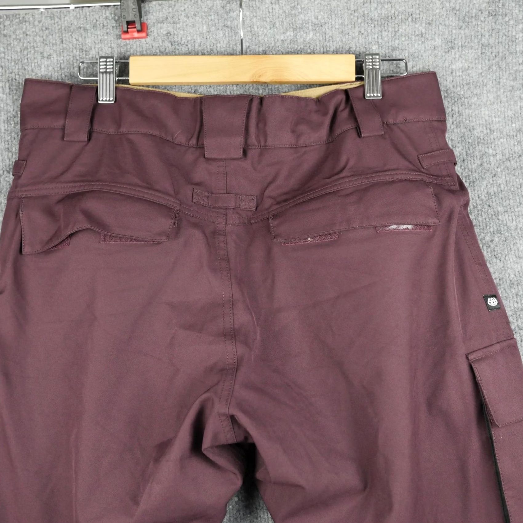 686 686 Snow Pants Mens Medium Burgundy InfiDRY Insulated Cargo Waterproof L6W210 Size US 31 - 6 Thumbnail