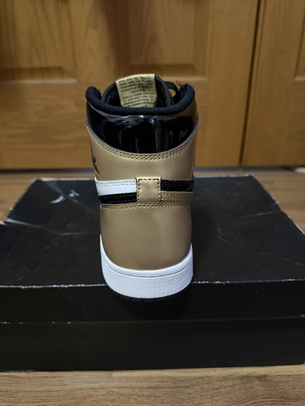 Jordan Brand Air Jordan 1 “Gold toe” Size Size 9.5M Size US 9.5 / EU 42-43 - 2 Thumbnail