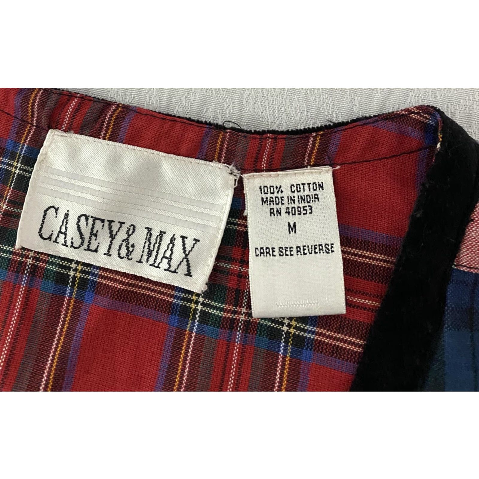 Vintage Casey & Max Vest Womens Medium Red Plaid Patchwork Hand Embroidered Christmas Size M / US 6-8 / IT 42-44 - 4 Thumbnail