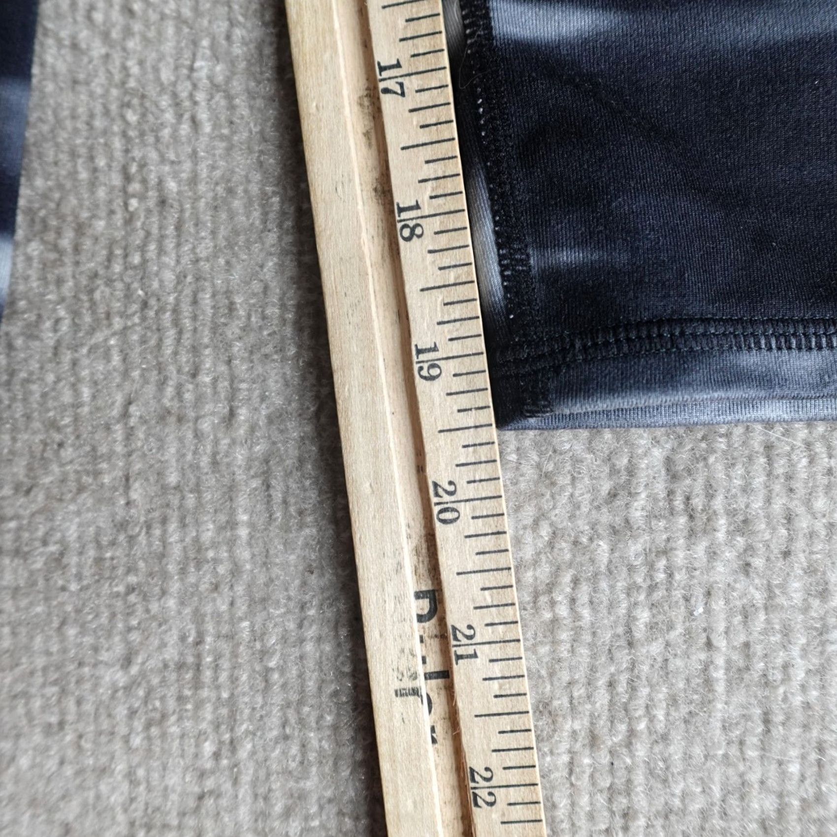 Athleta Athleta Chaturanga Capri Leggings Small Black White Striped High Rise H2O Size 28" / US 6 / IT 42 - 4 Thumbnail