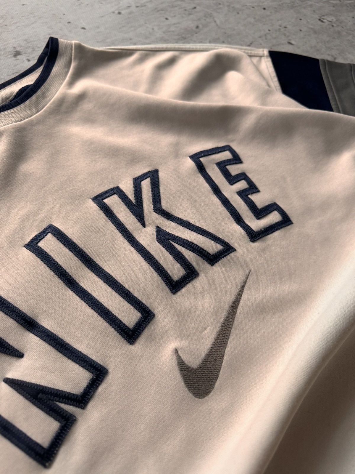 Nike × Vintage NIKE VINTAGE CENTER LOGO OVERSIZE BOXY SWEATSHIRT Size US XL / EU 56 / 4 - 5 Thumbnail