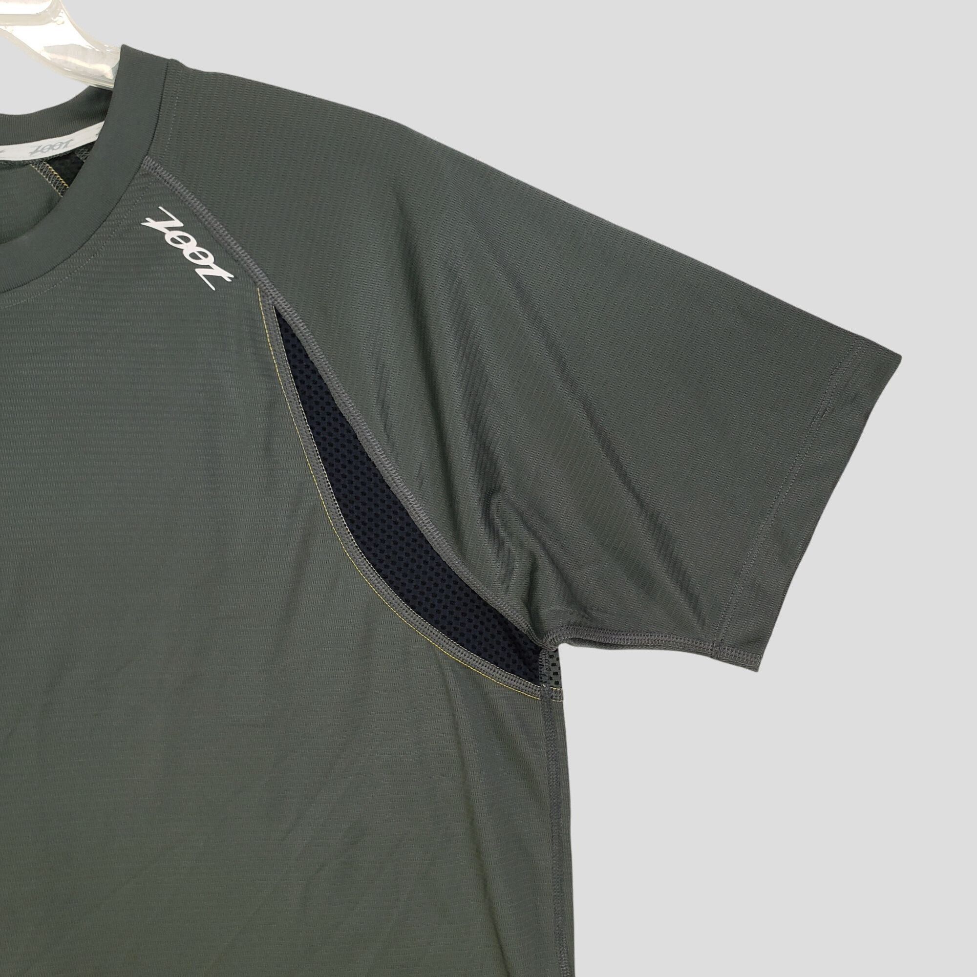 Other ZootPerformance Gray & Black Mesh Panel Athletic T-Shirt XL Size US XL / EU 56 / 4 - 4 Thumbnail