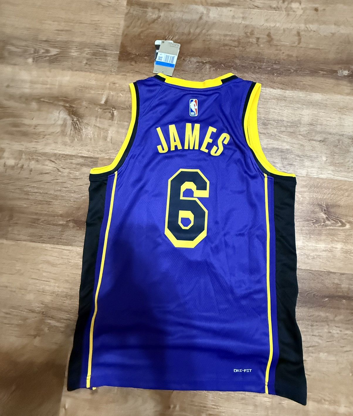 Jordan Brand LeBron James Los Angles Lakers Jersey Size US M / EU 48-50 / 2 - 4 Thumbnail