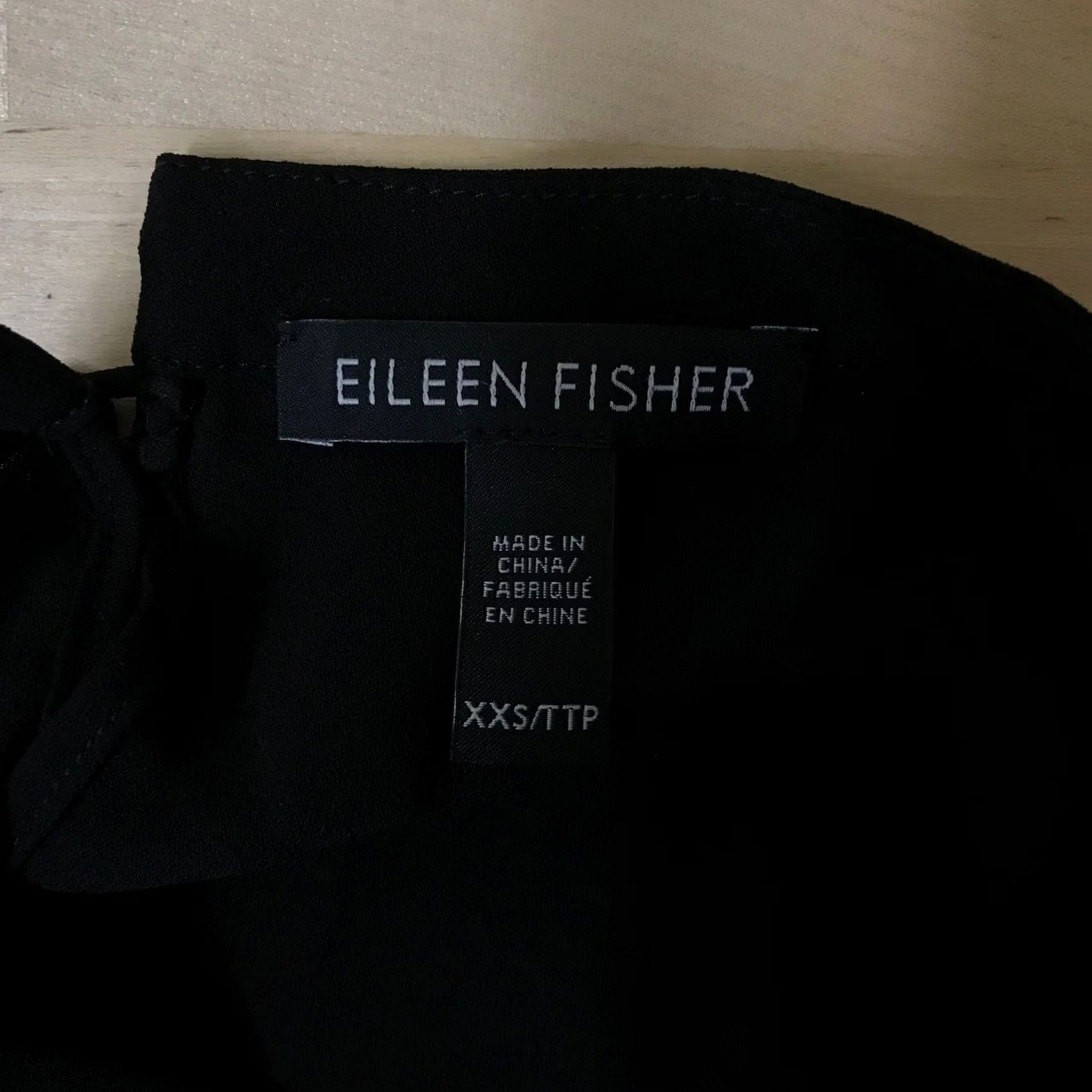 Eileen Fisher Eileen Fisher Blouse XS XXS Black Silk Mock Neck Keyhole Wrap Front Button Back Closure long sleeve Women's 2XS 100% Silk Size XXS / US 00 / IT 34 - 7 Thumbnail