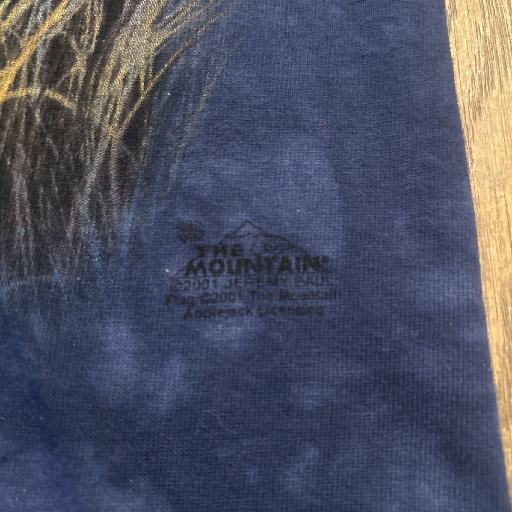 The Mountain VINTAGE The Mountain Shirt Unisex Adults L Blue Tie Dye Wolf American Flag Graphic Tee USA, 2001 Size US L / EU 52-54 / 3 - 3 Thumbnail