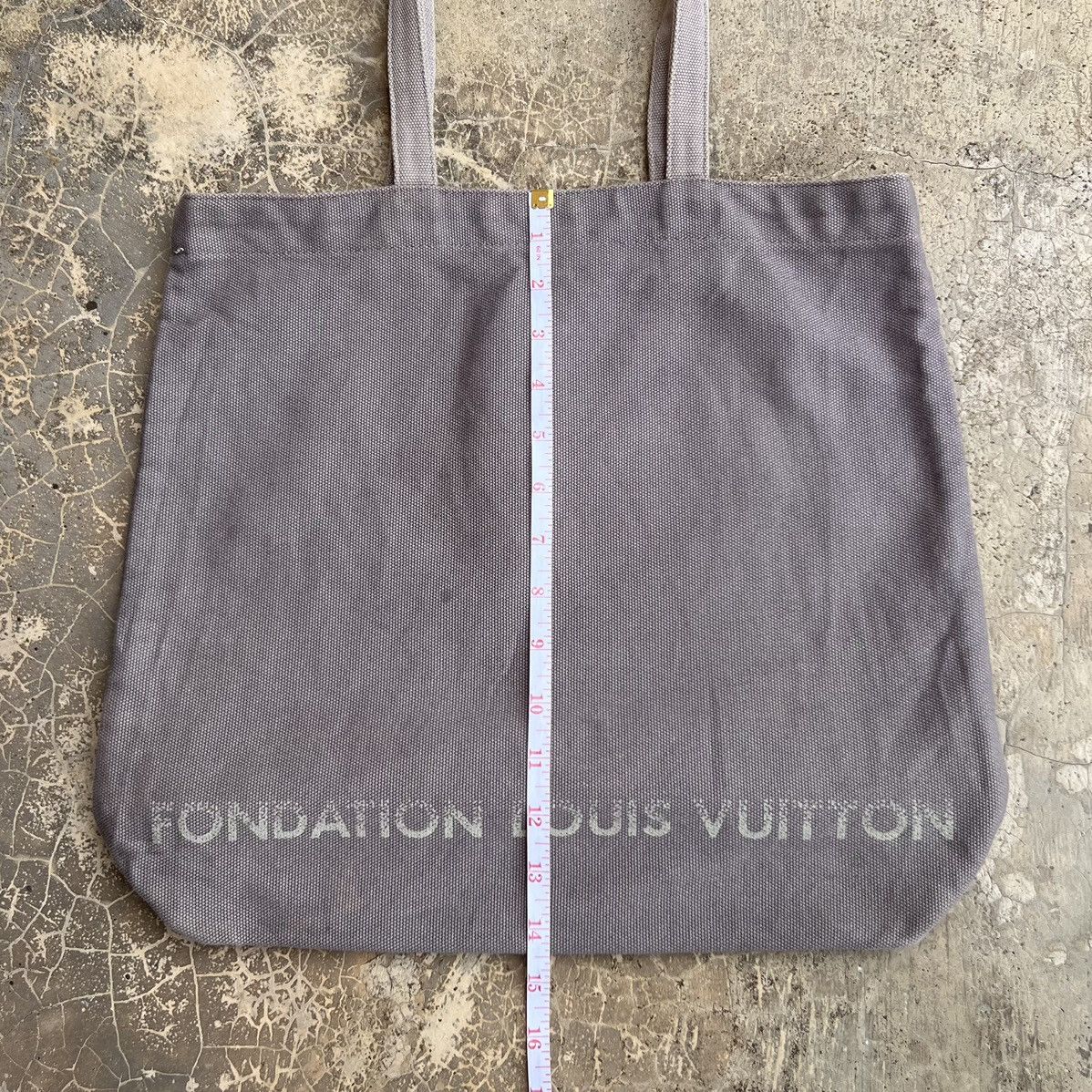 Louis Vuitton Fondation Louis Vuitton Canvas Tote Bag Size ONE SIZE - 5 Thumbnail