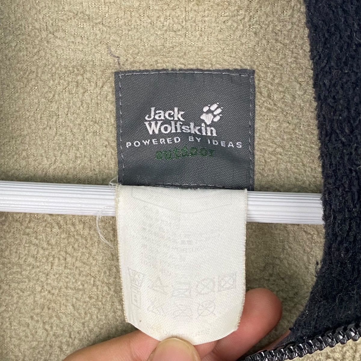 Other Vintage Jack Wolfskin Full Zip Sweater Fleece Beige Size S Size US S / EU 44-46 / 1 - 6 Thumbnail