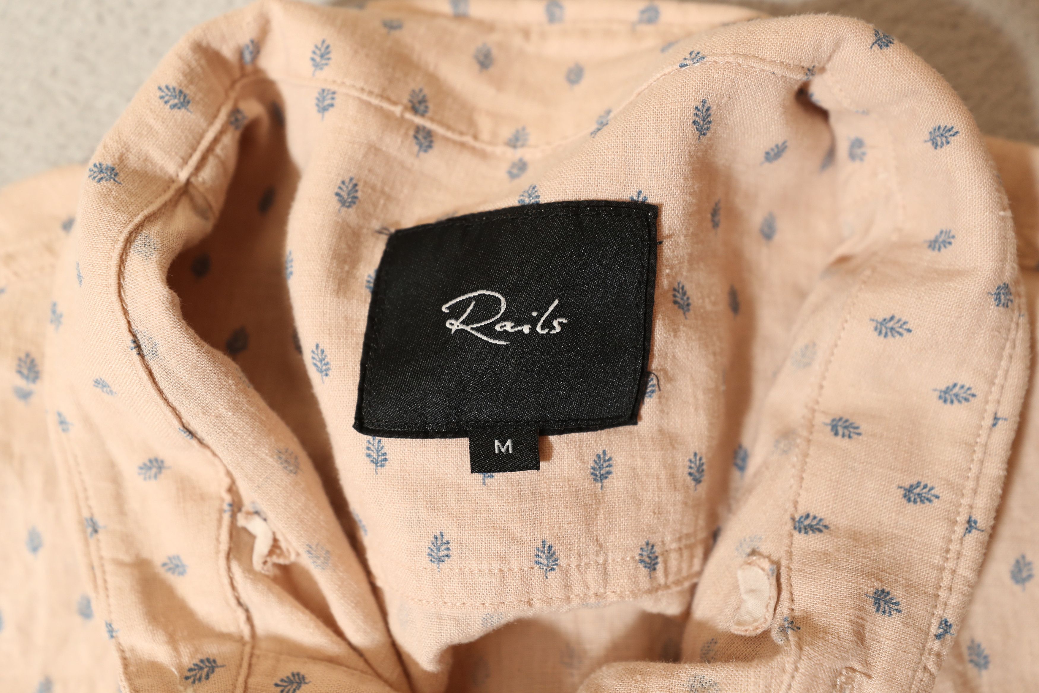 Rails Rails Carson Short Sleeve Button-up In Georgia Leaf (M) Size US M / EU 48-50 / 2 - 10 Thumbnail