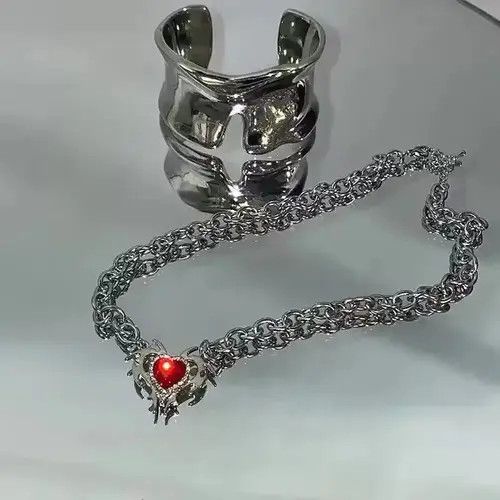 Japanese Brand Vintage Metal Minimalist Thorns Pendant Necklace Size ONE SIZE - 4 Thumbnail