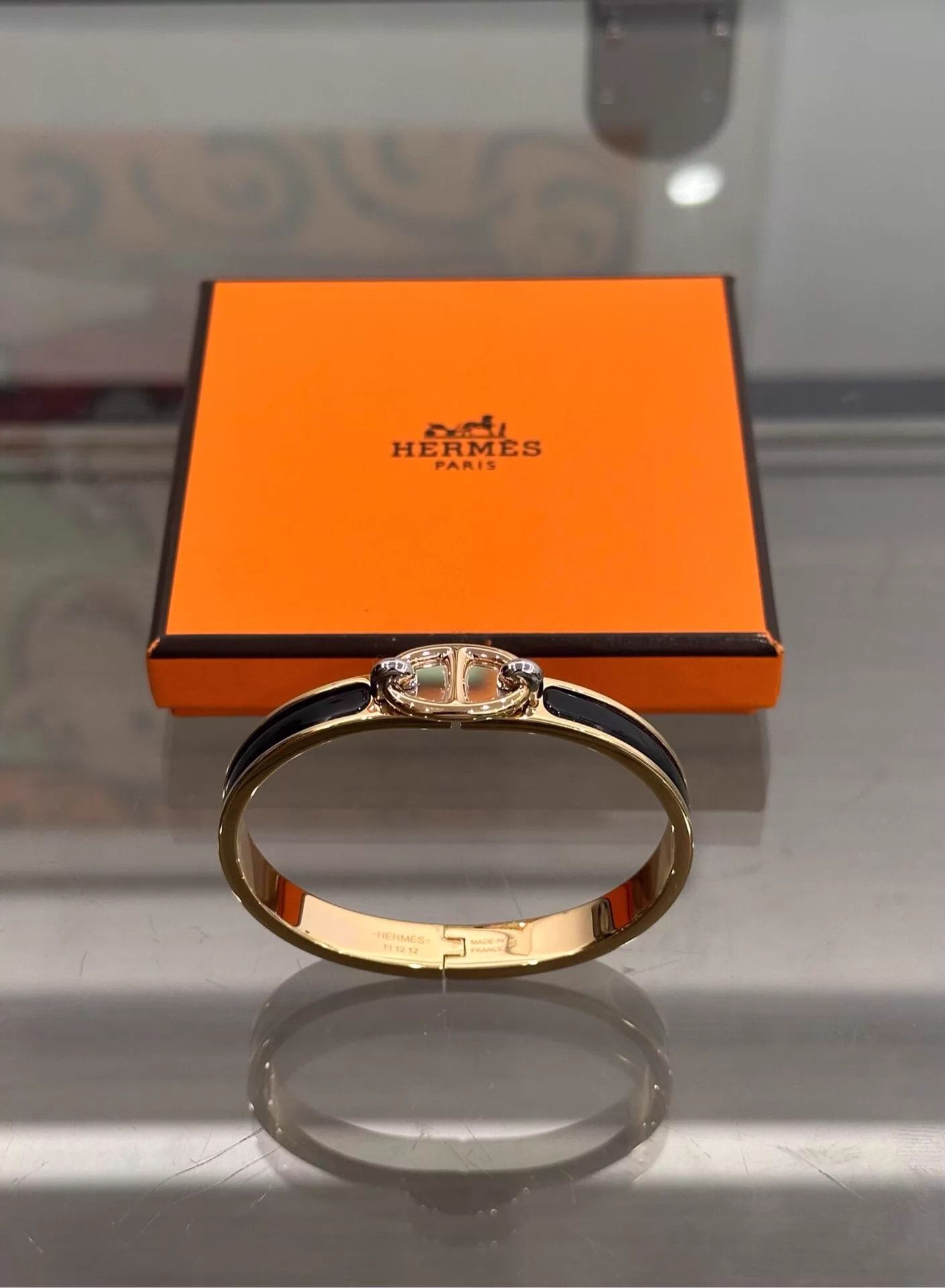 Hermes Hermes CdA Mini Clic Black Enamel Gold Bracelet GM New Size ONE SIZE - 1 Thumbnail