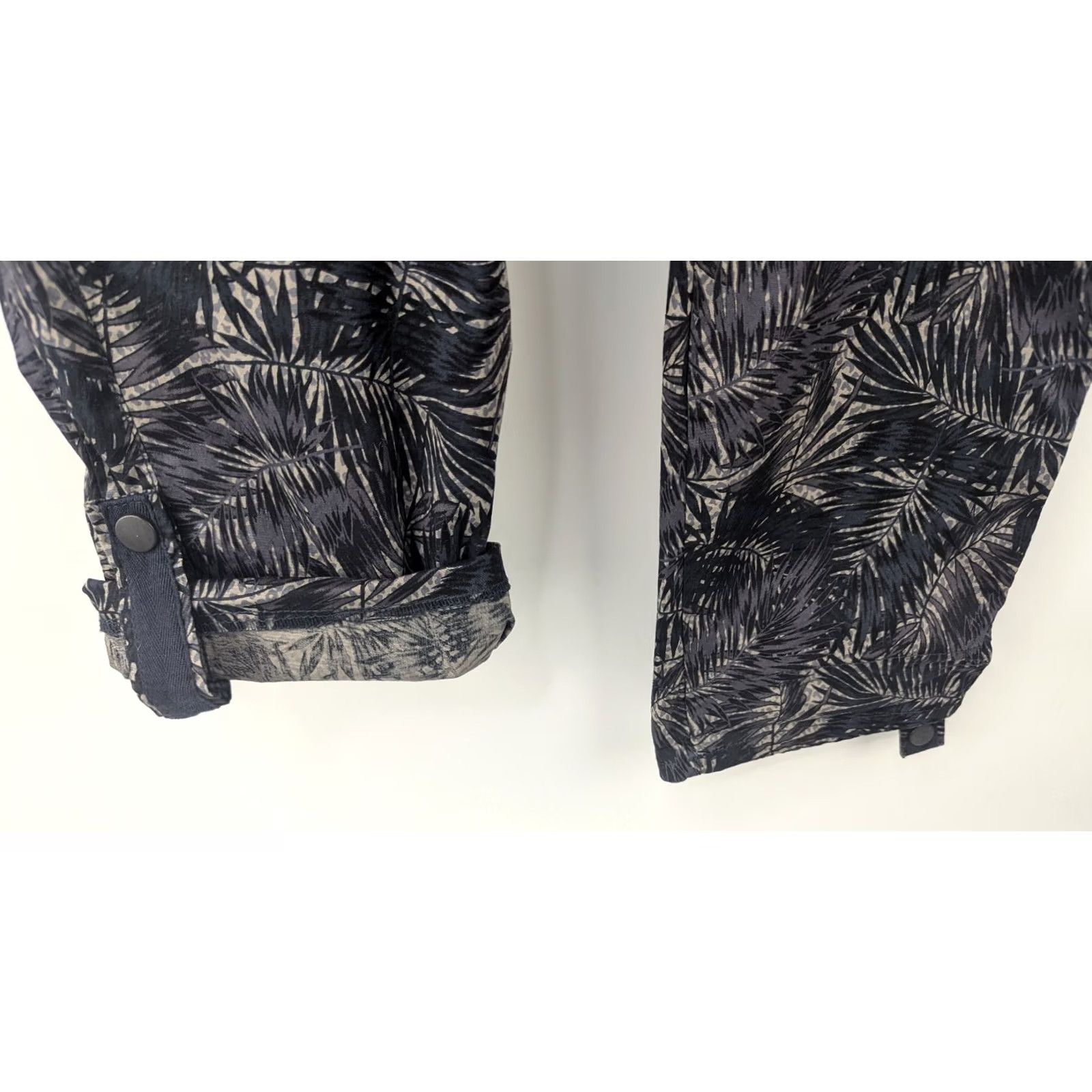 Vintage Democracy Pants Women's 12 Cargo Twill Navy Floral Minimal Cropped Straight Front Pocketed Size 34" / US 12 / IT 48 - 4 Thumbnail