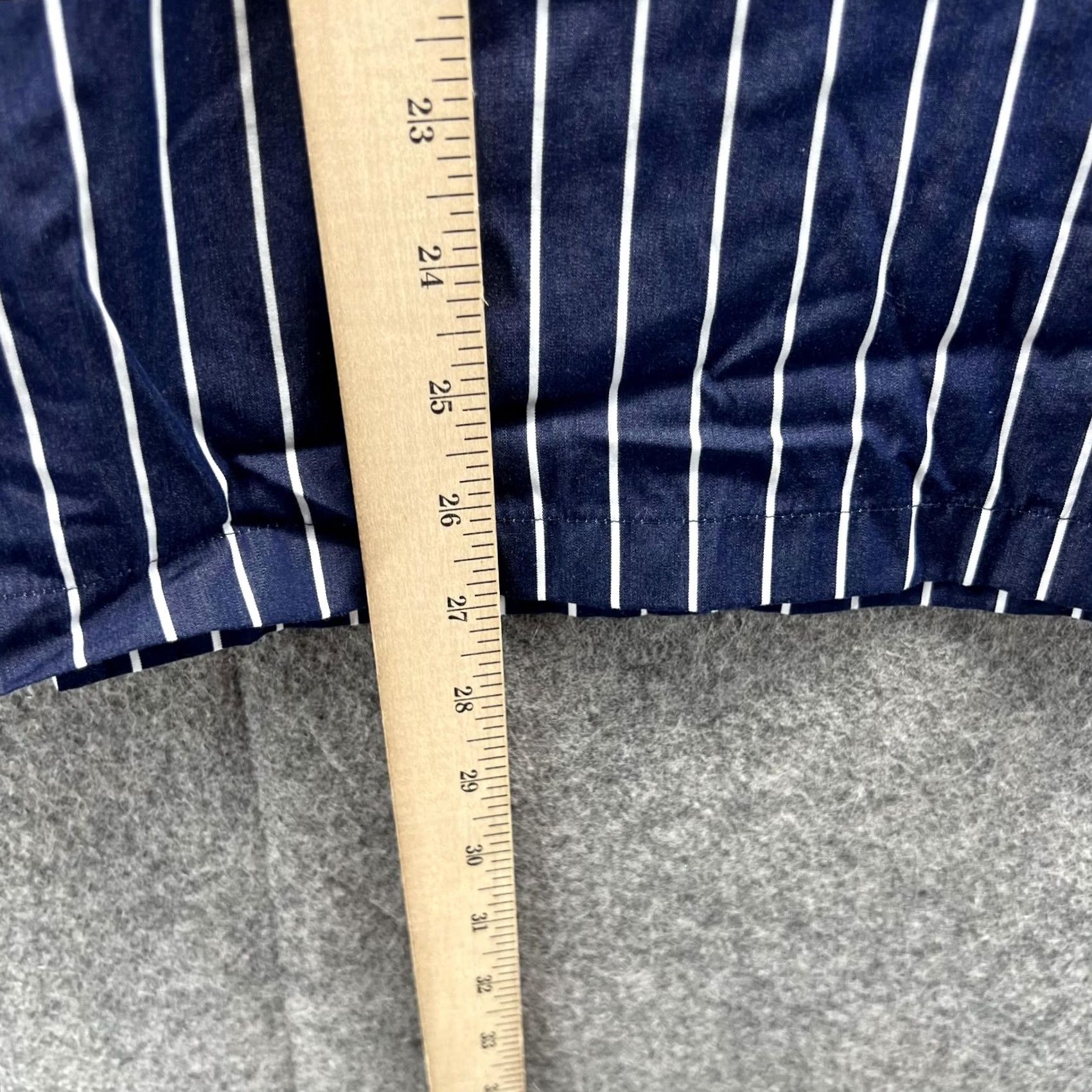 Ralph Lauren VINTAGE? No. Lauren Ralph Lauren Shirt Women Small Blue Striped Button-Up Long Sleeve Collared pullover Casual Shirt Women S Blue Striped 3/4? Size S / US 4 / IT 40 - 6 Thumbnail