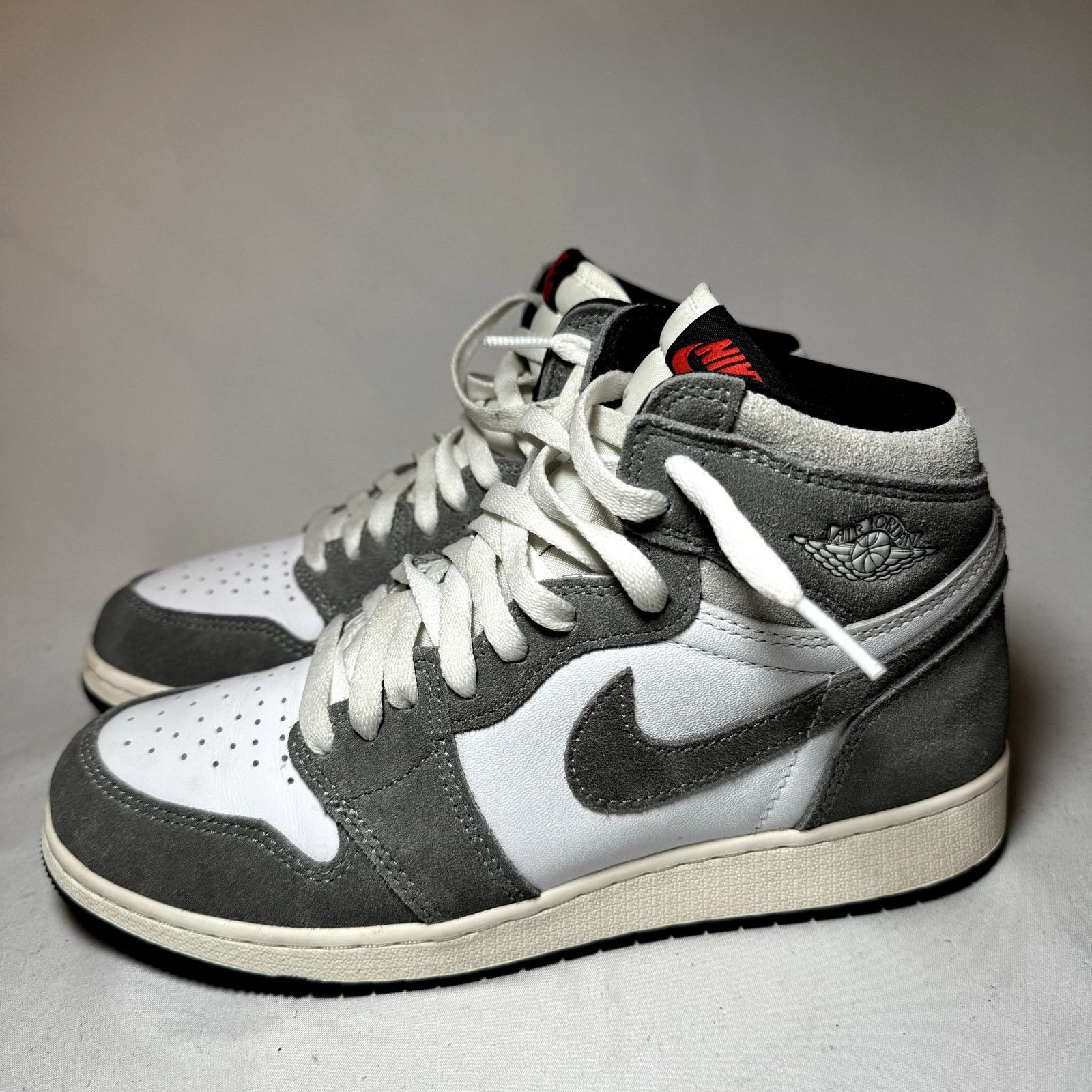 Jordan Brand × Nike Size 6.5 - Nike Air Jordan 1 Retro High OG GS Washed Black Size US 6.5 / EU 39-40 - 8 Thumbnail