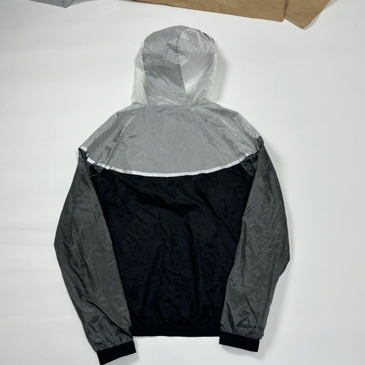 Nike Nike Run light jacket medium grey sportswear used Size US M / EU 48-50 / 2 - 5 Thumbnail