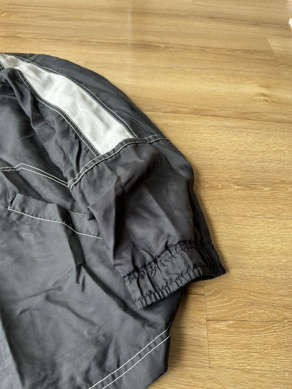 Puma Vintage Puma y2k 90s Nylon Button Coach Jacket Size US S / EU 44-46 / 1 - 12 Thumbnail