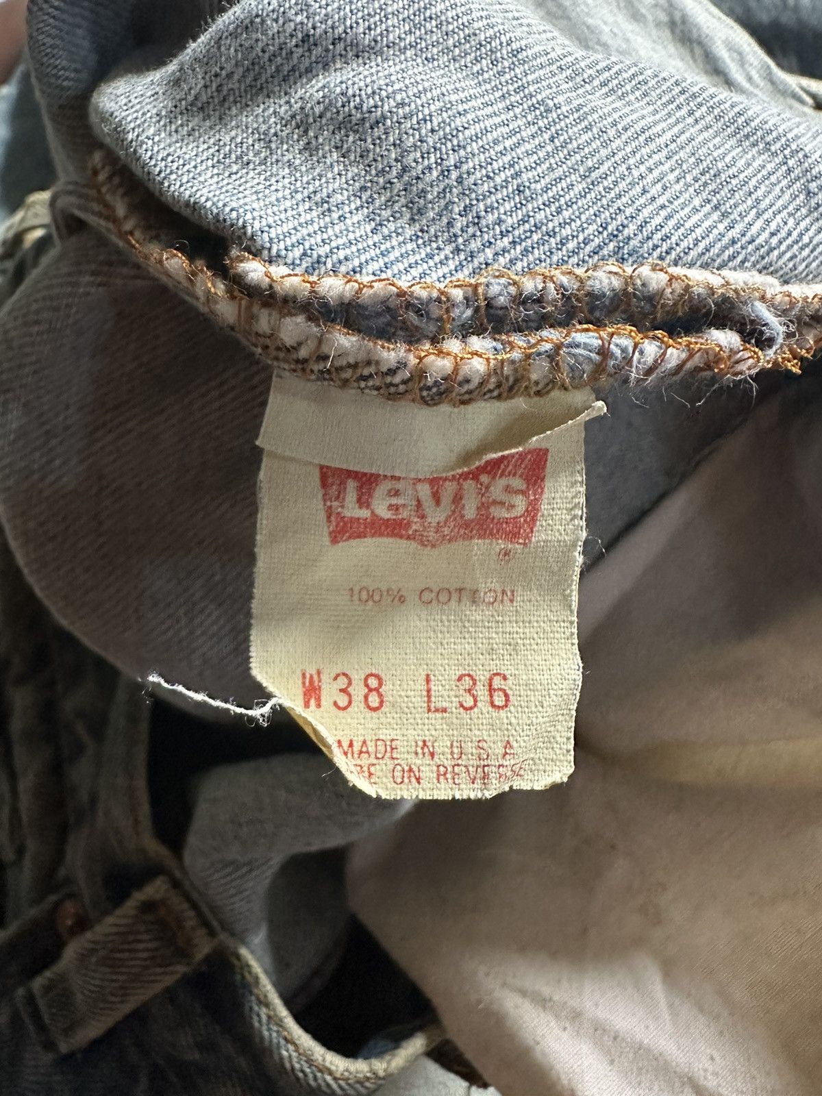 Levi's Vintage Levi’s 501 top button 552 light blue wash denim jean Size US 34 / EU 50 - 8 Thumbnail