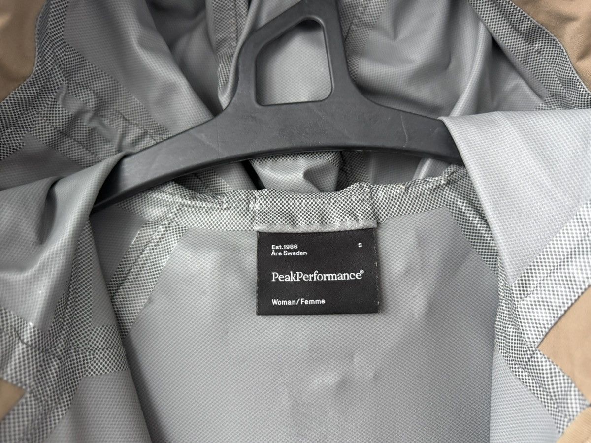 Peak Performance Peak Performance Waterproof Women’s Jacket Size S / US 4 / IT 40 - 8 Thumbnail