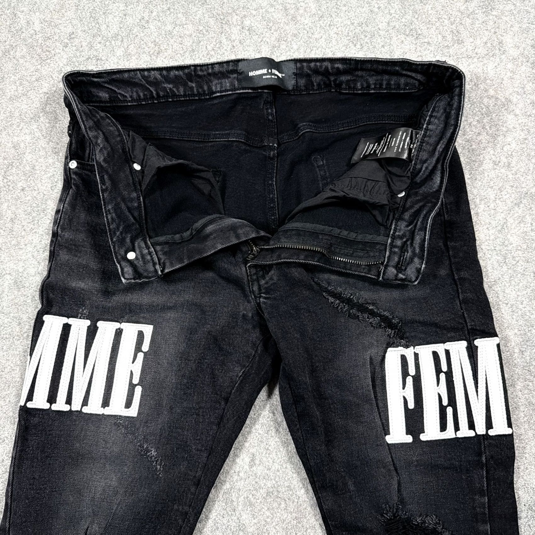 Vintage Homme Femme Patched Distressed Jean Men's Size 34 Black Denim Wear 5-Pocket Regular Rise 10-12in Inseam 30in Charcoal Wash Vintage No Mens Jeans Size US 34 / EU 50 - 4 Thumbnail