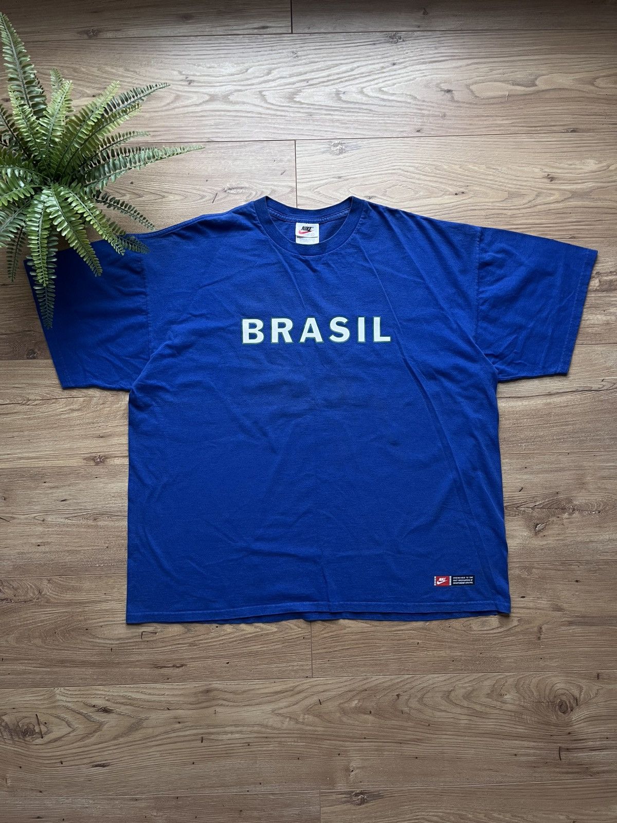 Nike 90’s NIKE JUST DO IT BIG LOGO BRASIL SPELLOUT SWOOSH Y2K TEE Size US XL / EU 56 / 4 - 2 Thumbnail