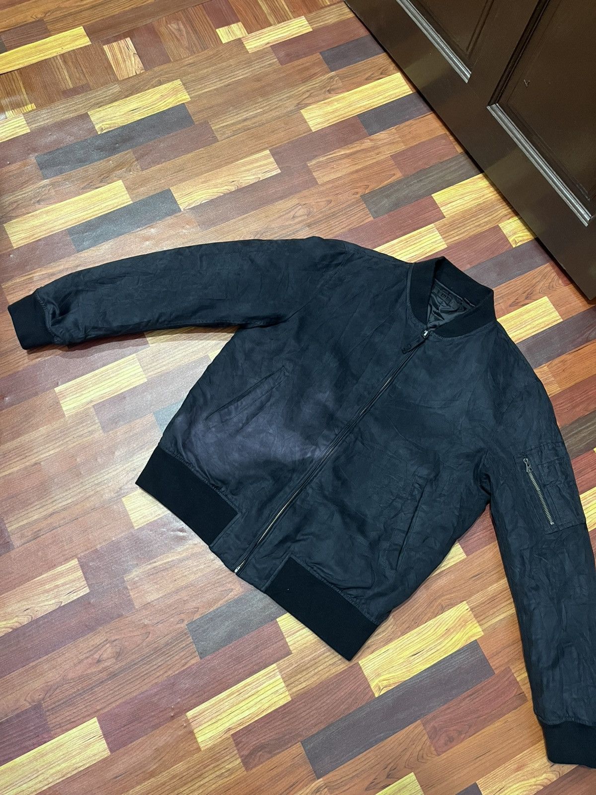 Uniqlo Uniqlo MA-1 Bomber Jacket Black Minimal Fade Size US M / EU 48-50 / 2 - 10 Thumbnail