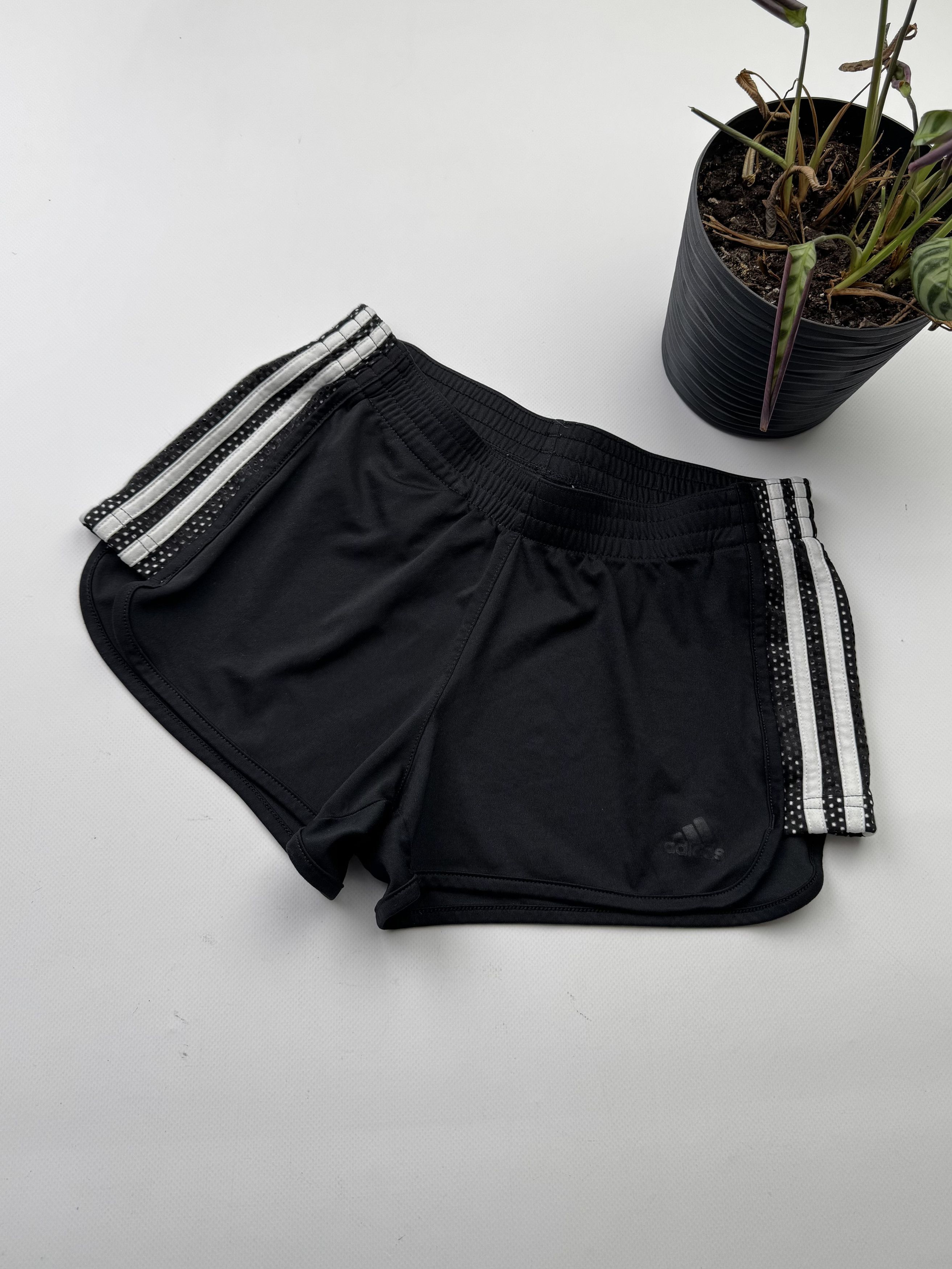 Adidas Adidas Mini Shorts (145) Size 27" / US 4 / IT 40 - 1 Thumbnail