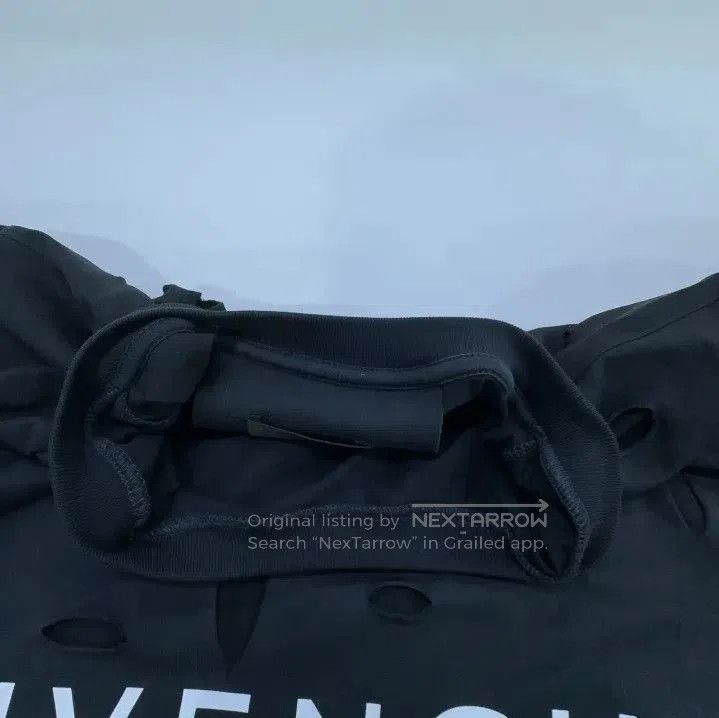 Givenchy Givenchy SS23 Logo Print Tear Detail Short Sleeve T-shirt. Size US S / EU 44-46 / 1 - 1 Thumbnail